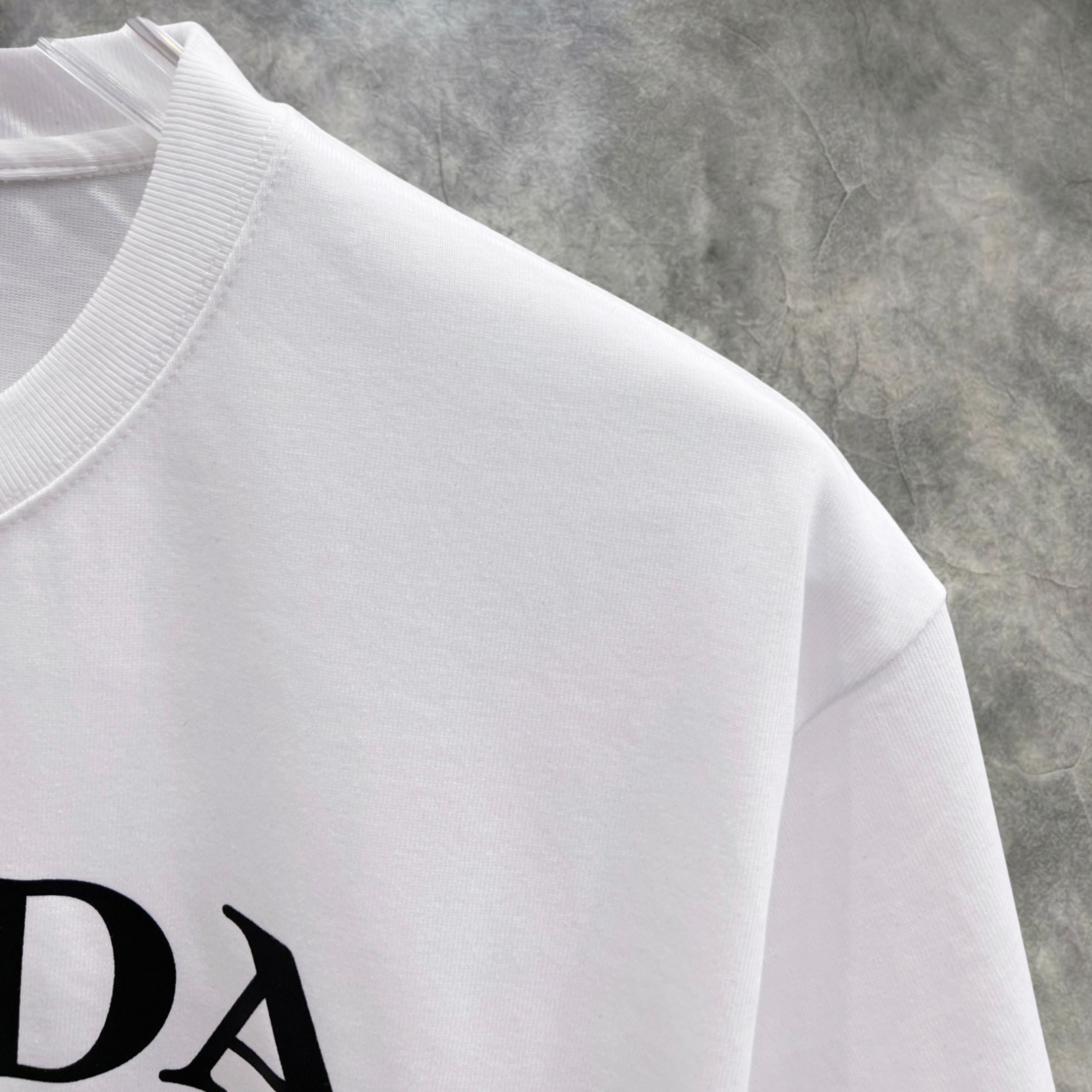 Elvare Club® T-Shirt
