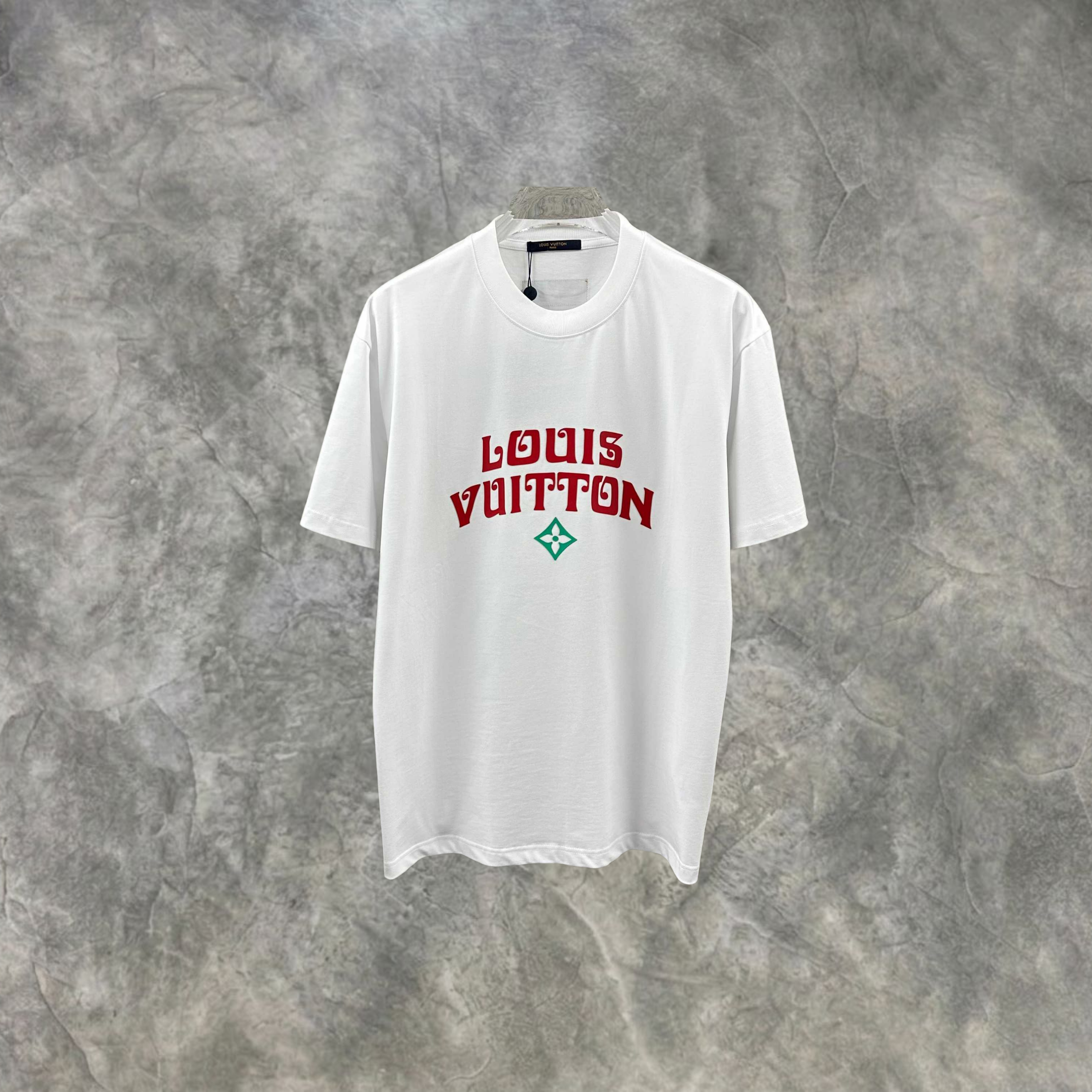 Elvare Club® T-Shirt