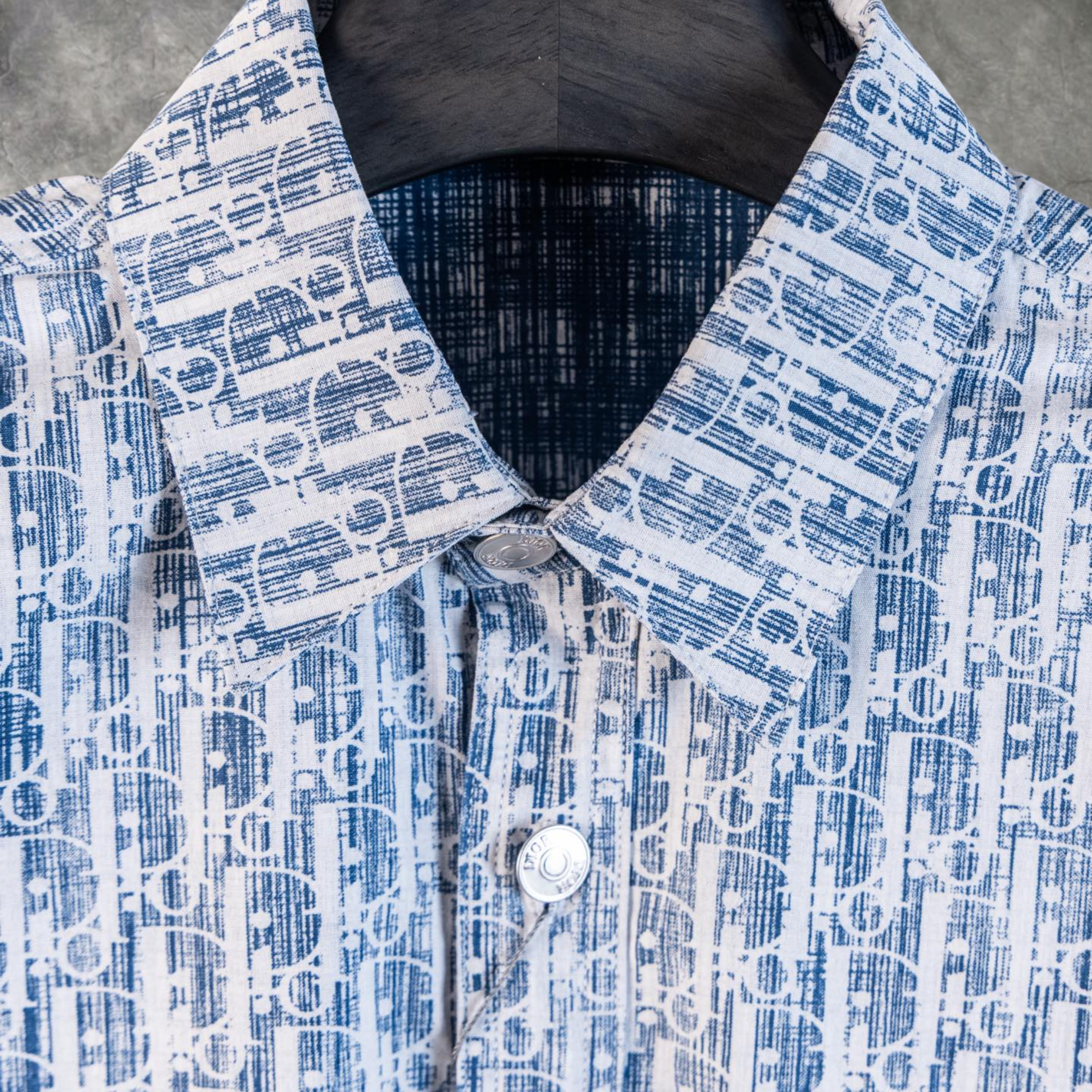 Elvare Club® T-Shirt