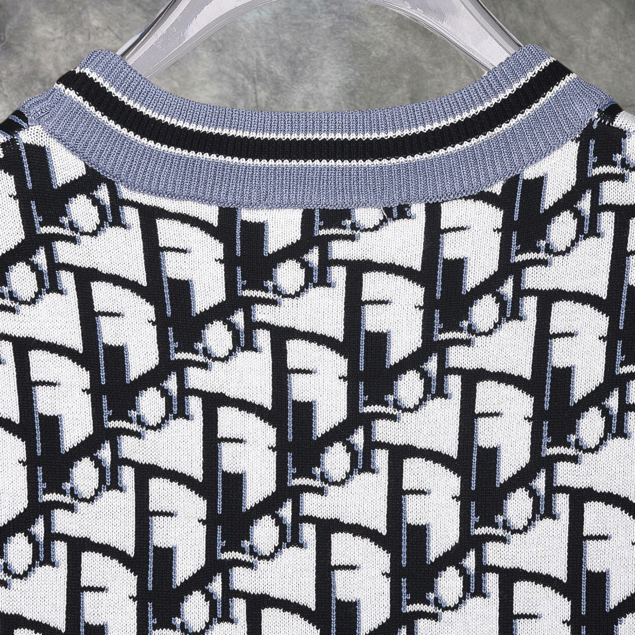 Elvare Club® T-shirt