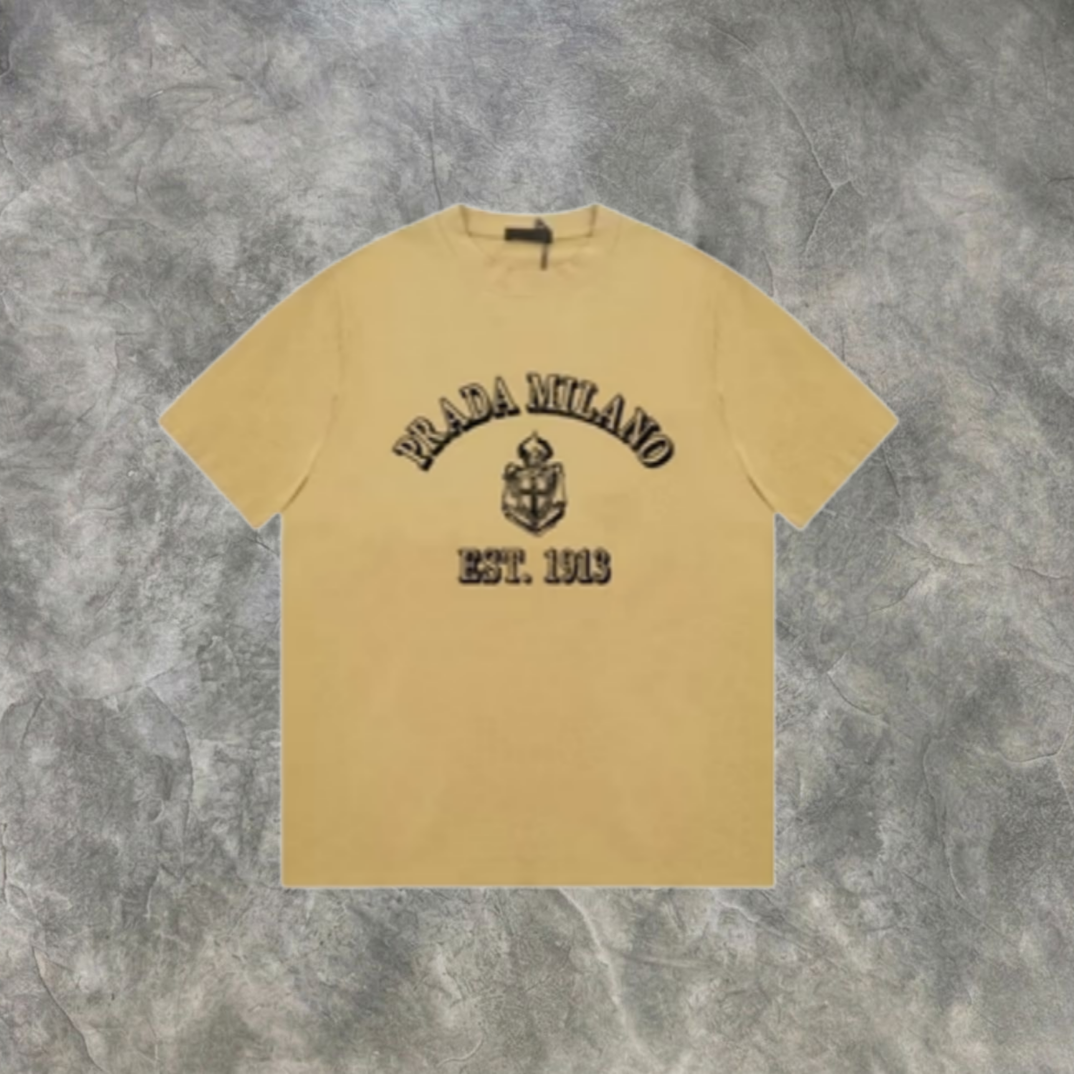 Elvare Club® T-Shirt