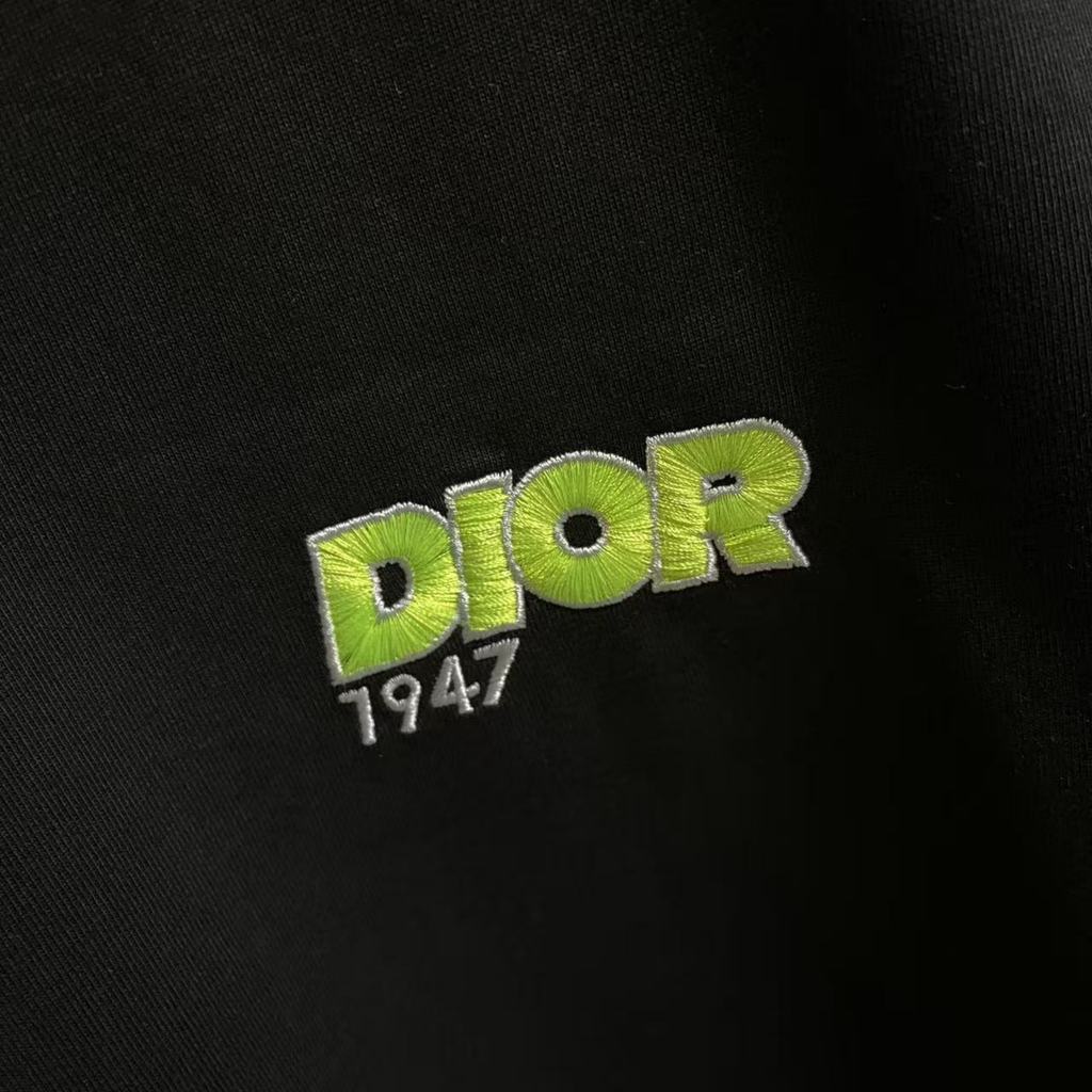 Elvare Club® T-Shirt
