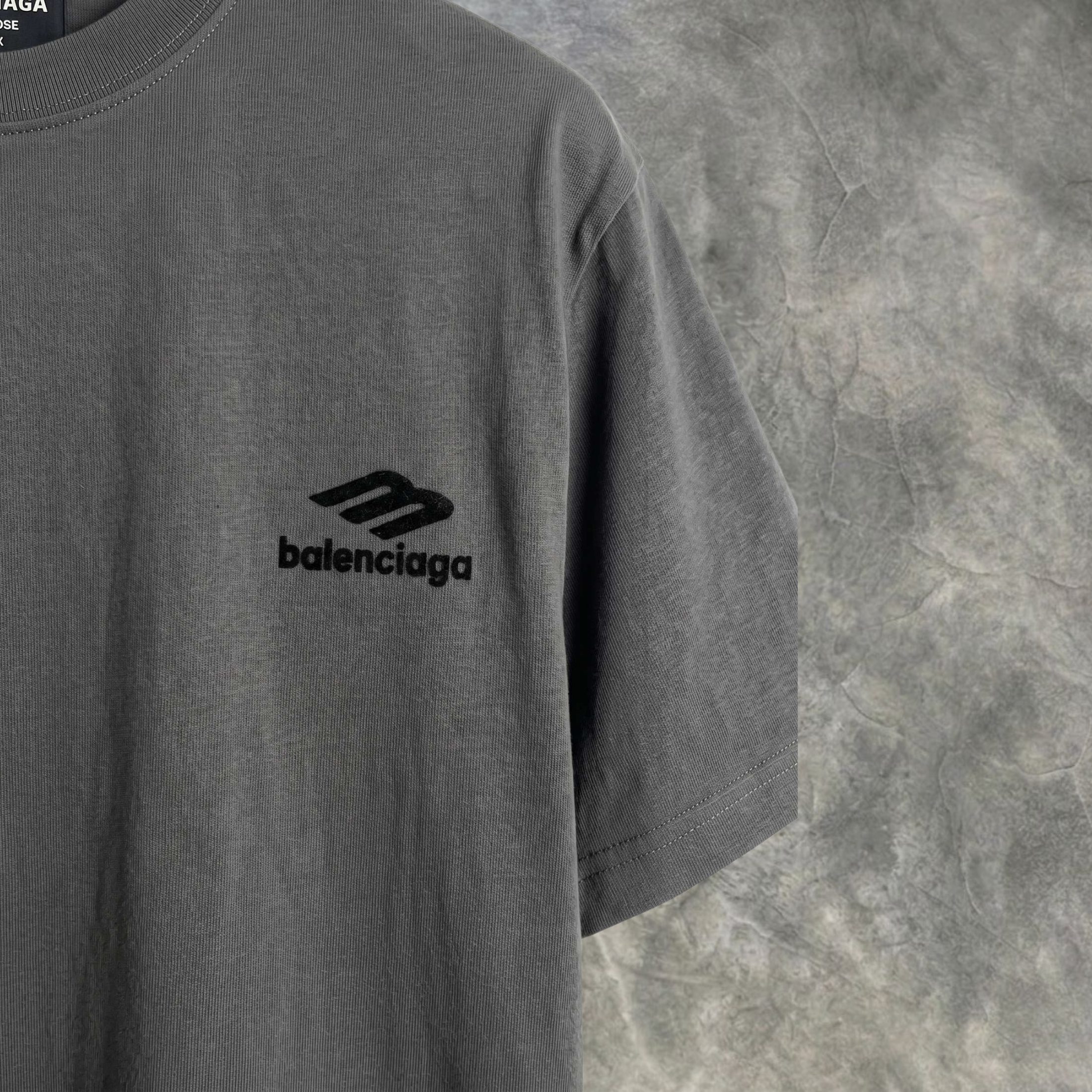 Elvare Club® T-shirt