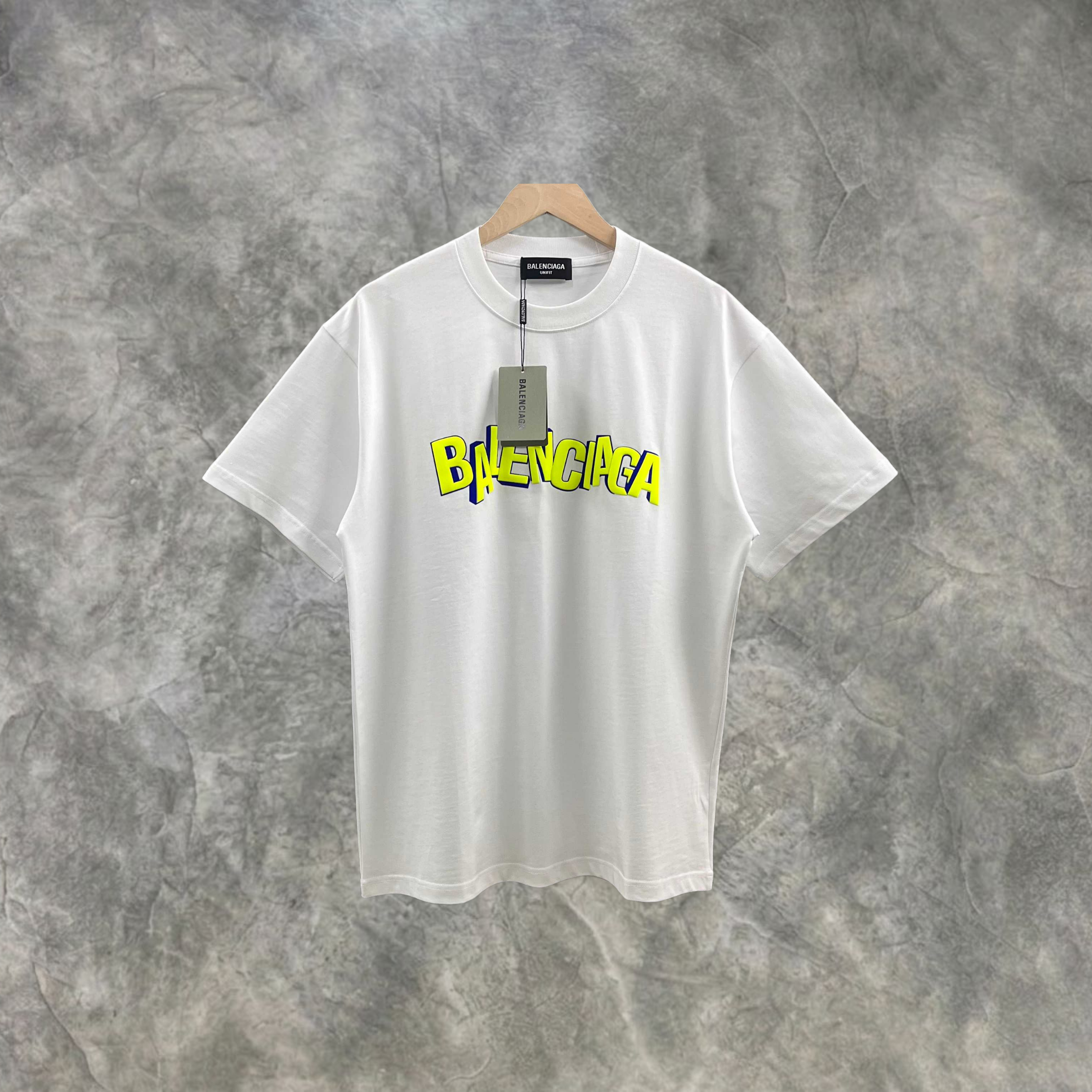 Elvare Club® T-Shirt