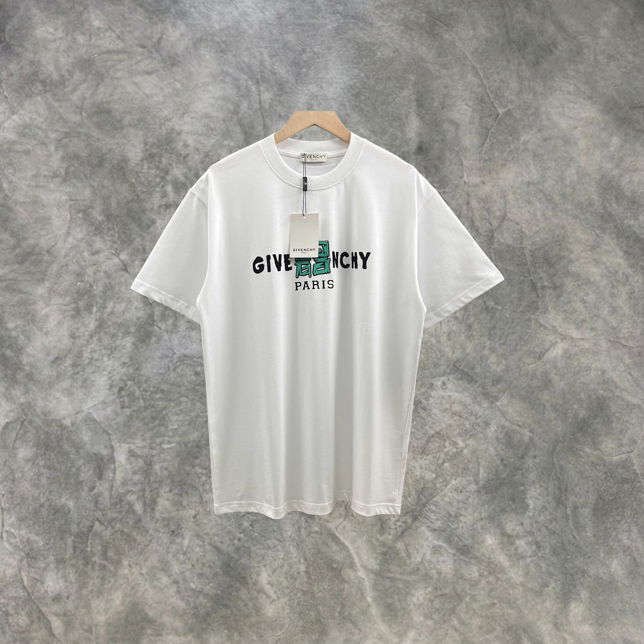 Elvare Club® T-Shirt