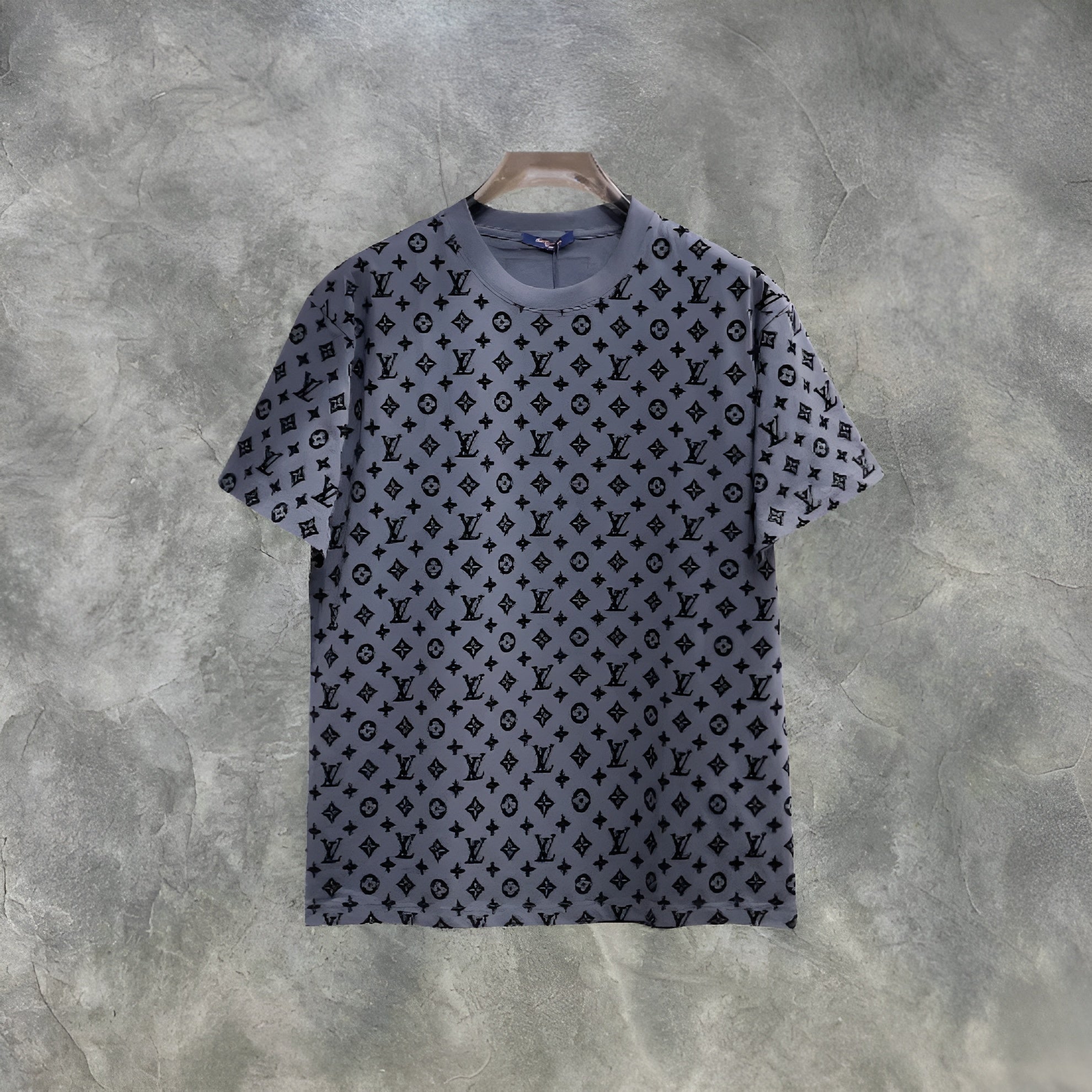 Elvare Club® T-Shirt