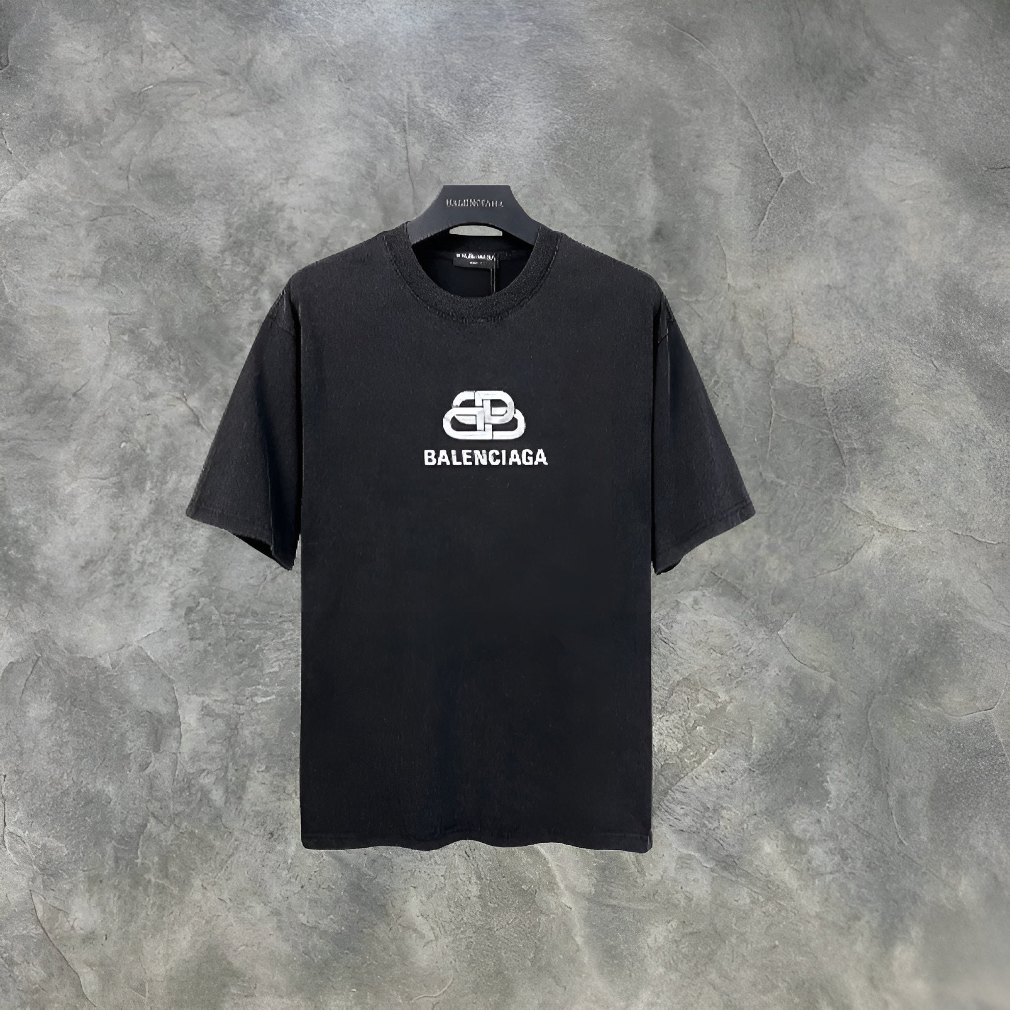 Elvare Club® T-Shirt