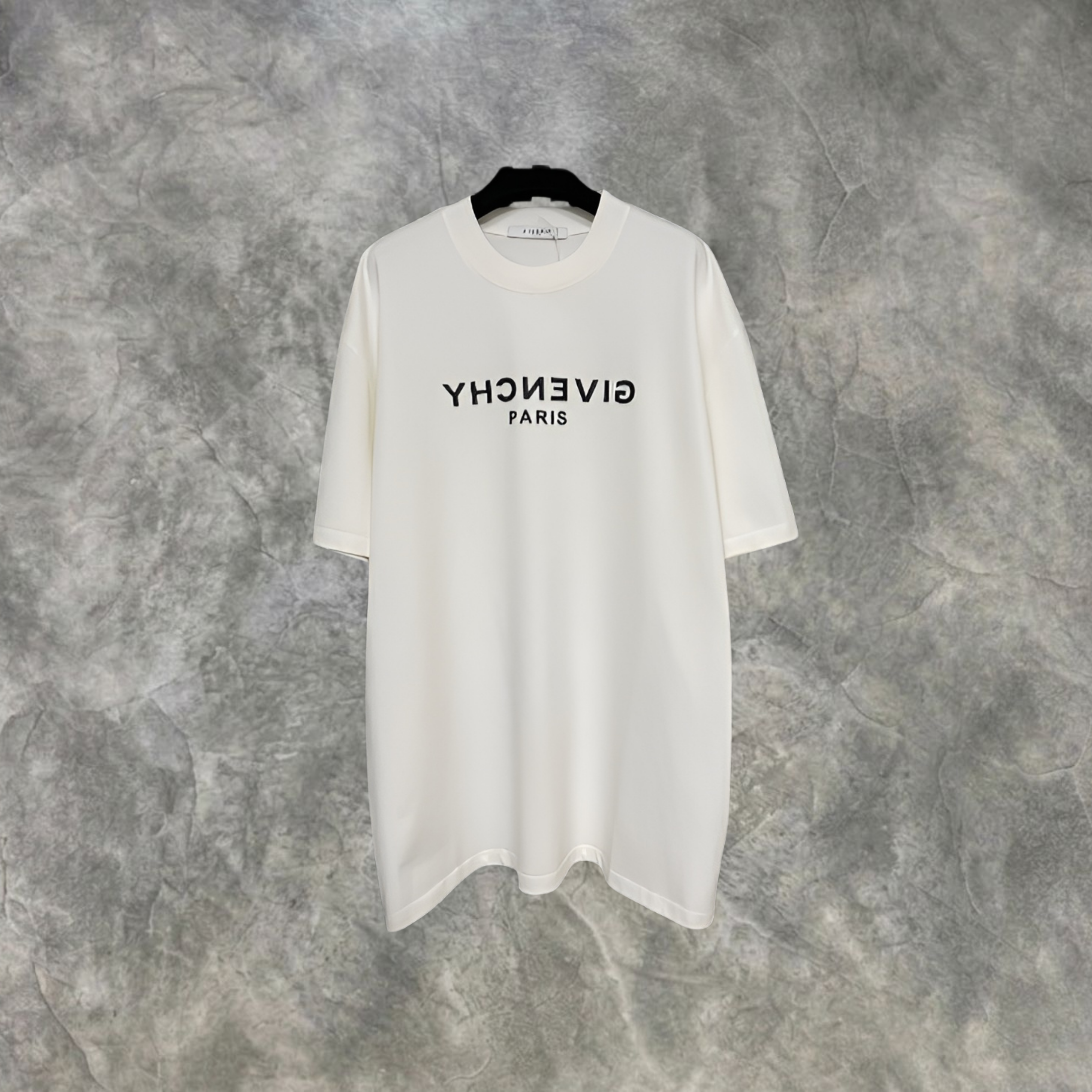Elvare Club® T-Shirt