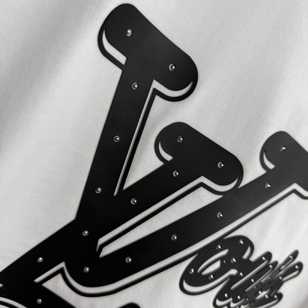 Elvare Club® T-Shirt