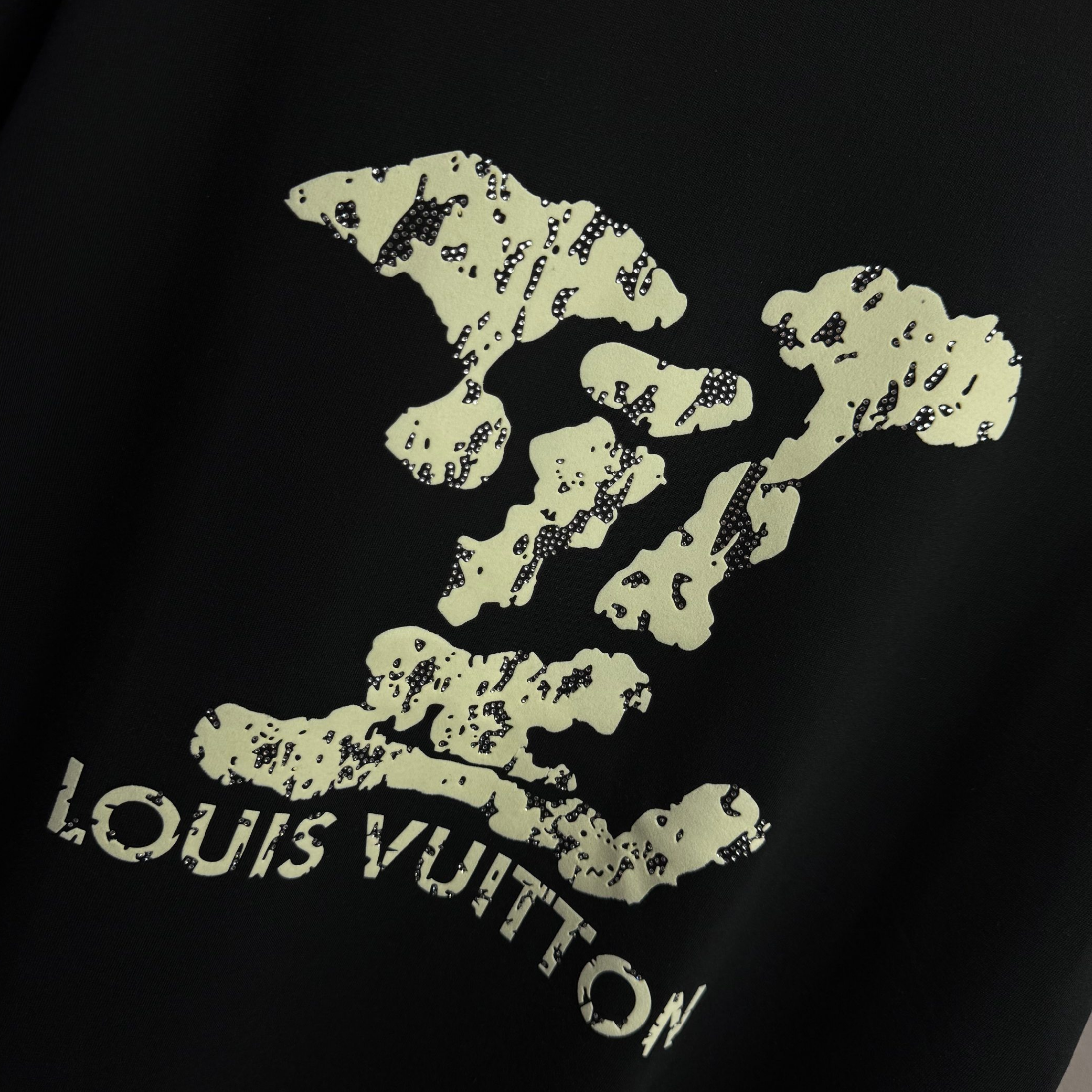 Elvare Club® T-Shirt