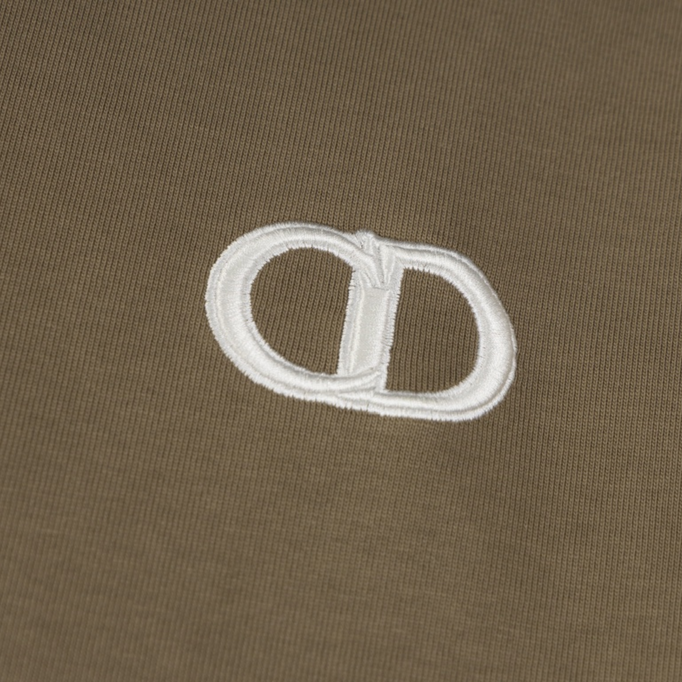 Elvare Club® T-Shirt