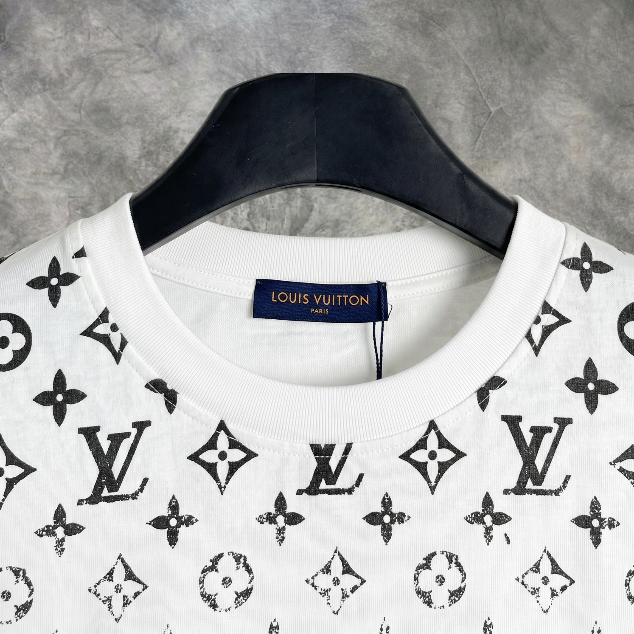 Elvare Club® T-shirt