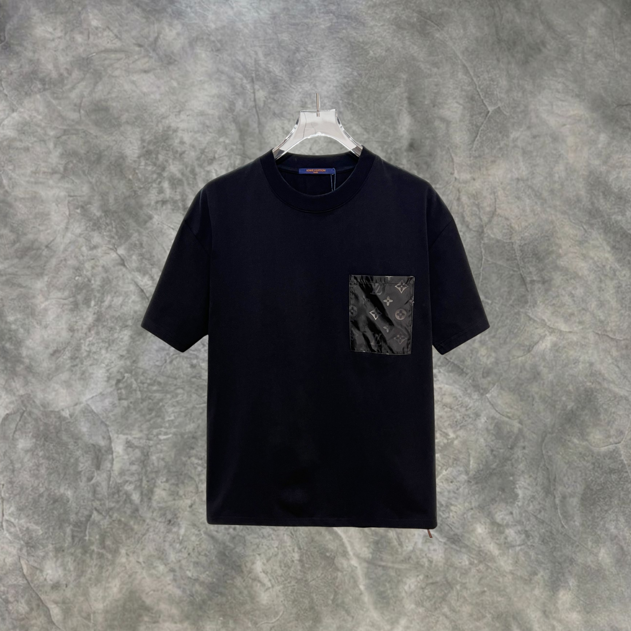 Elvare Club® T-shirt