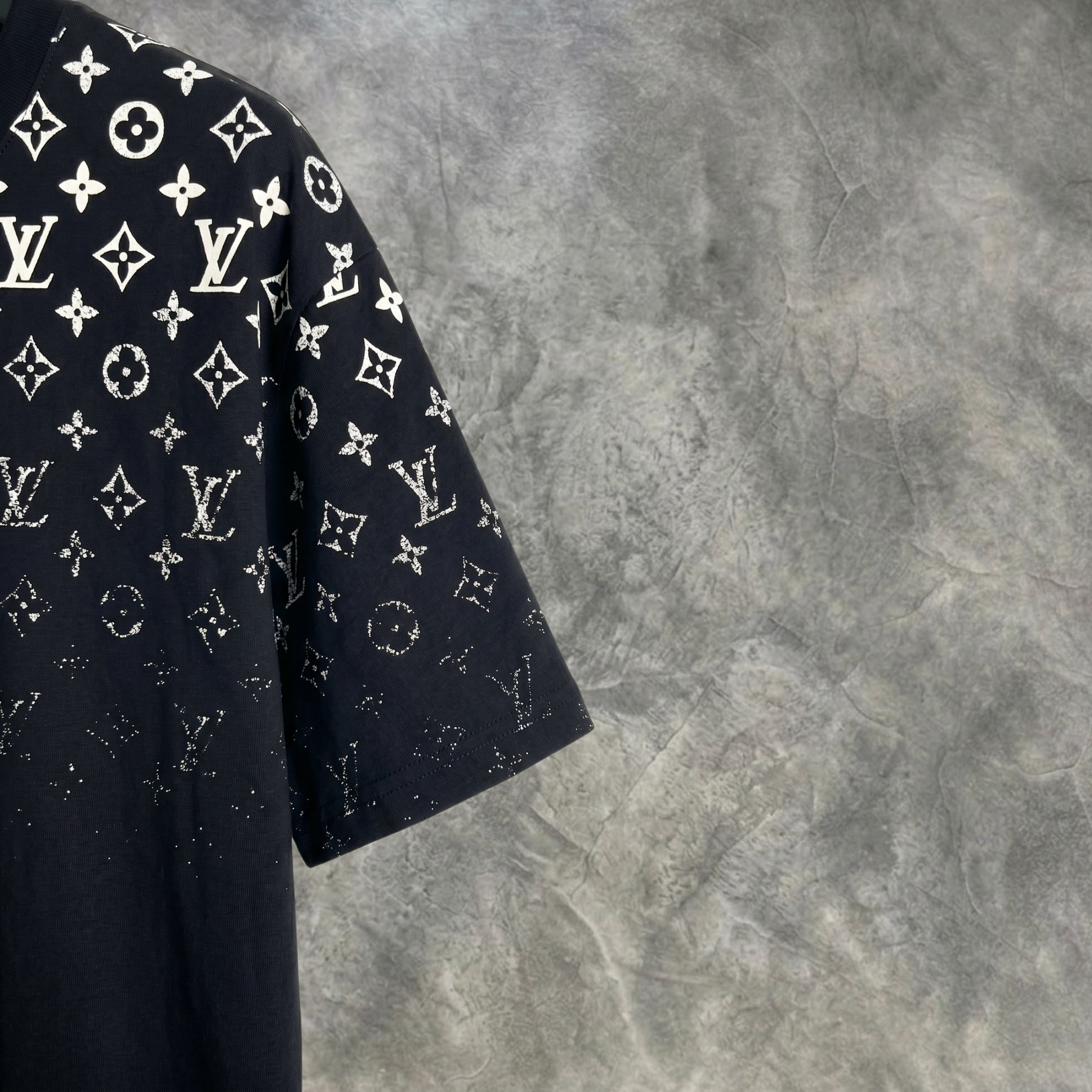 Elvare Club® T-shirt