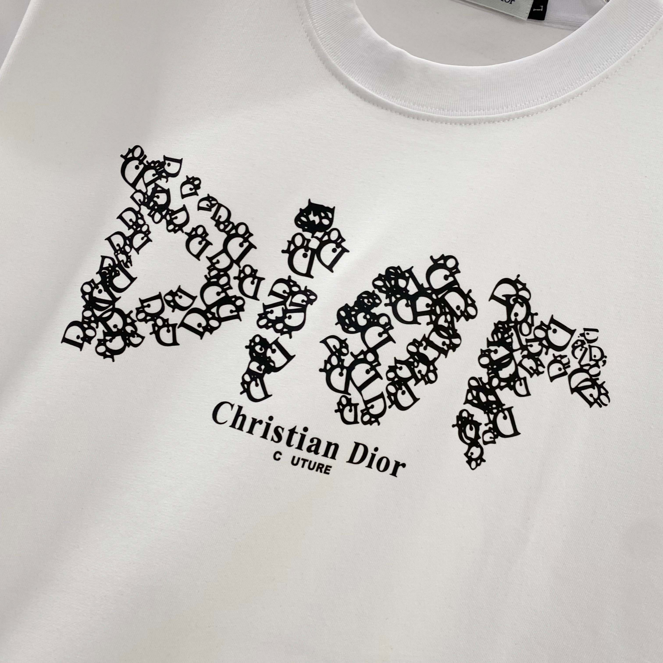 Elvare Club® T-Shirt
