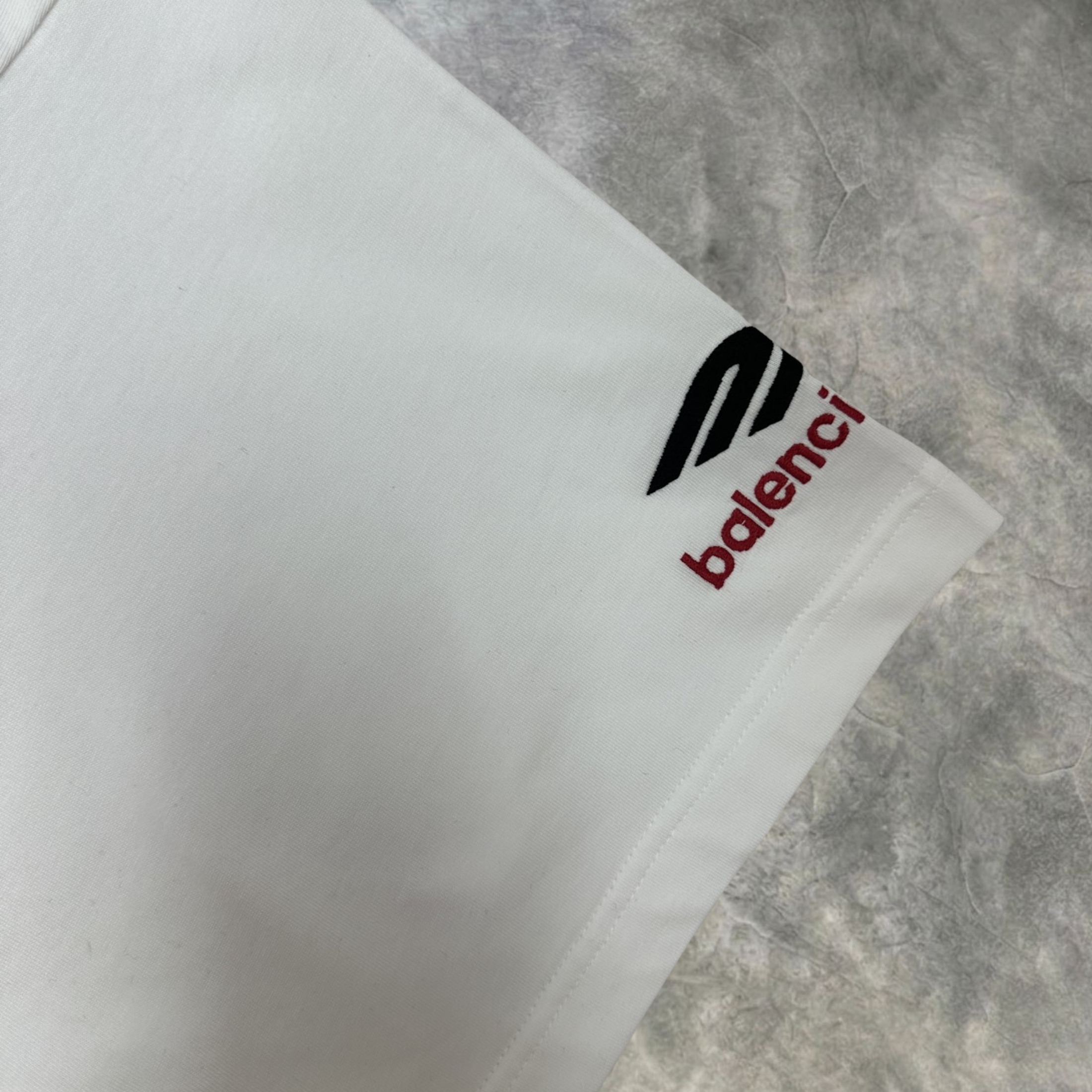 Elvare Club® T-Shirt