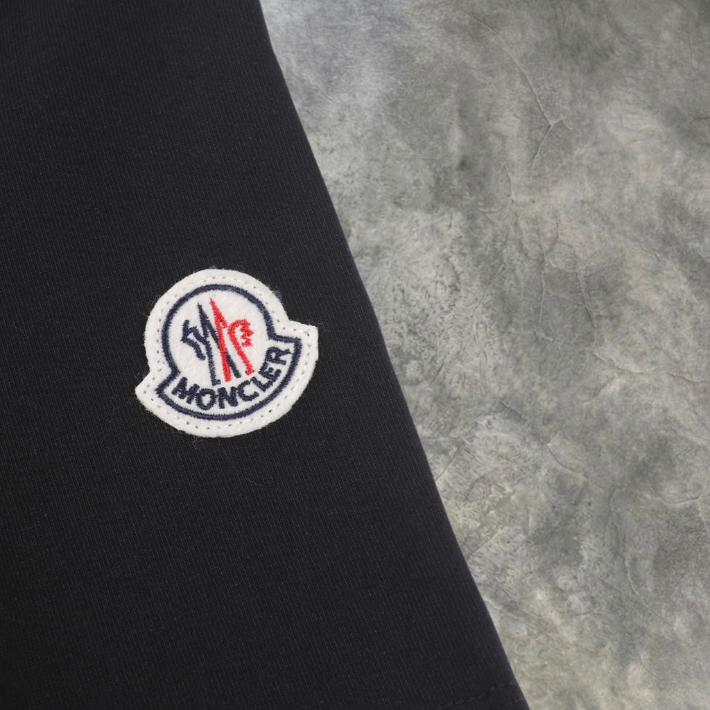 Elvare Club® T-shirt