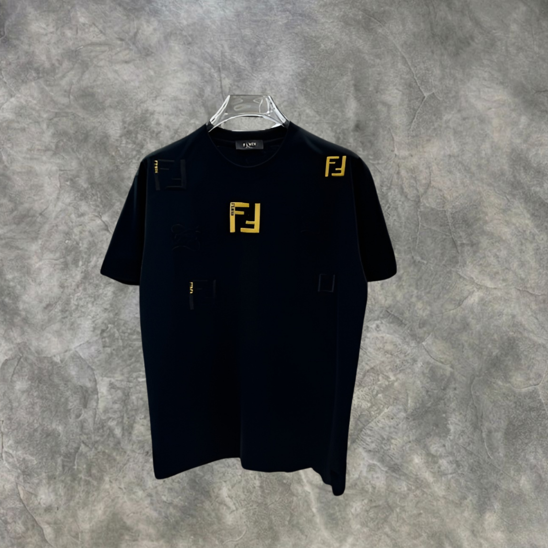Elvare Club® T-Shirt