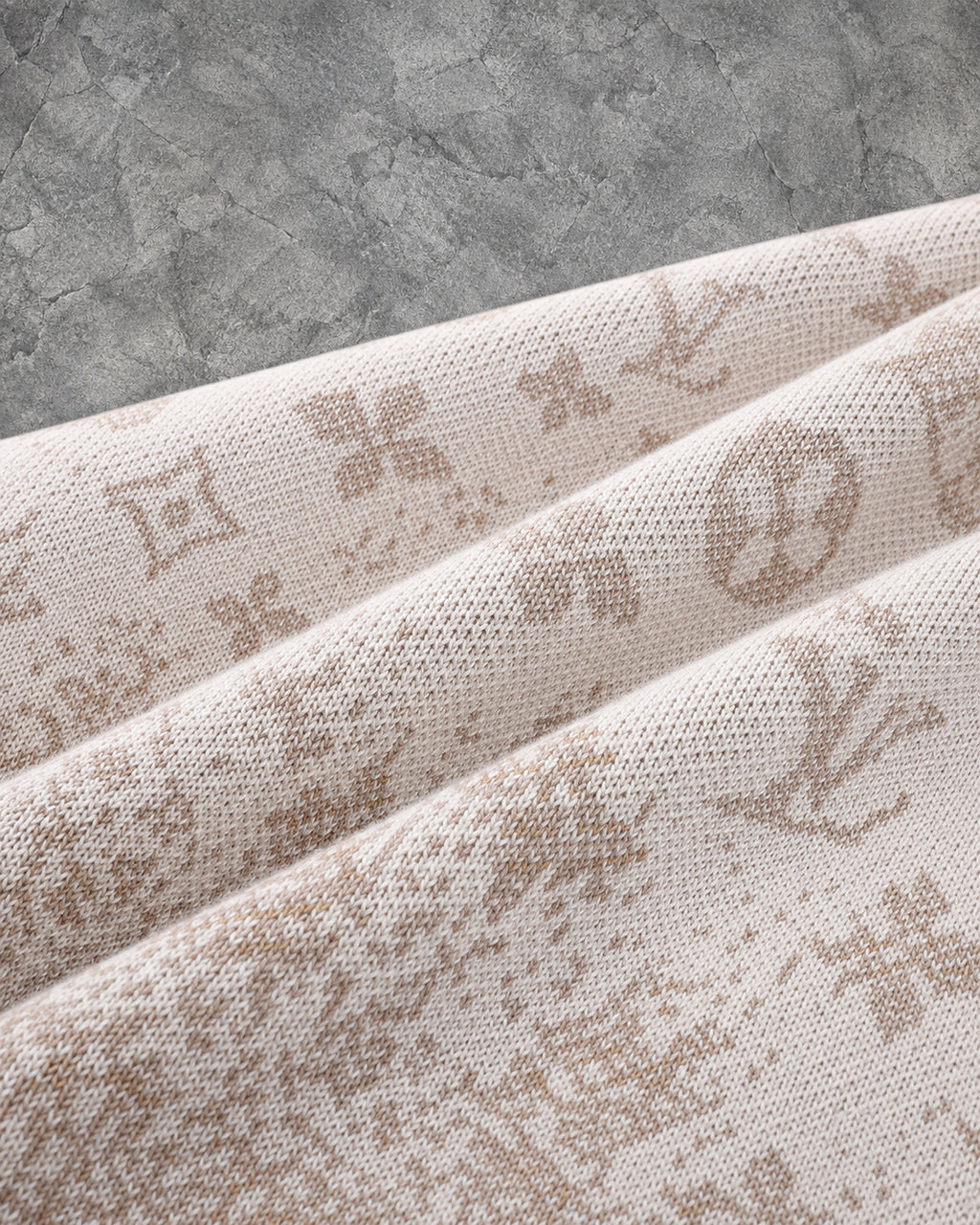 Elvare Club® Sweater
