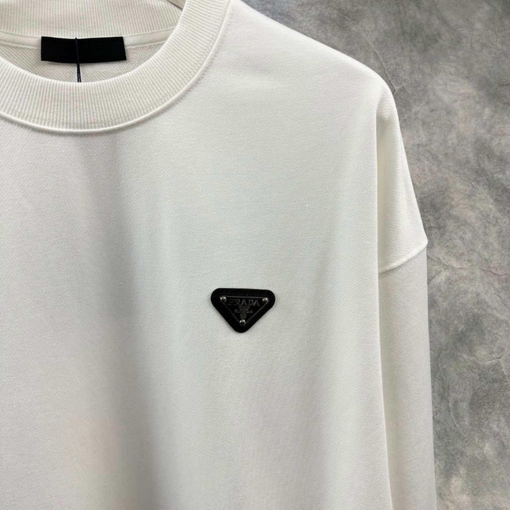 Elvare Club® Sweater