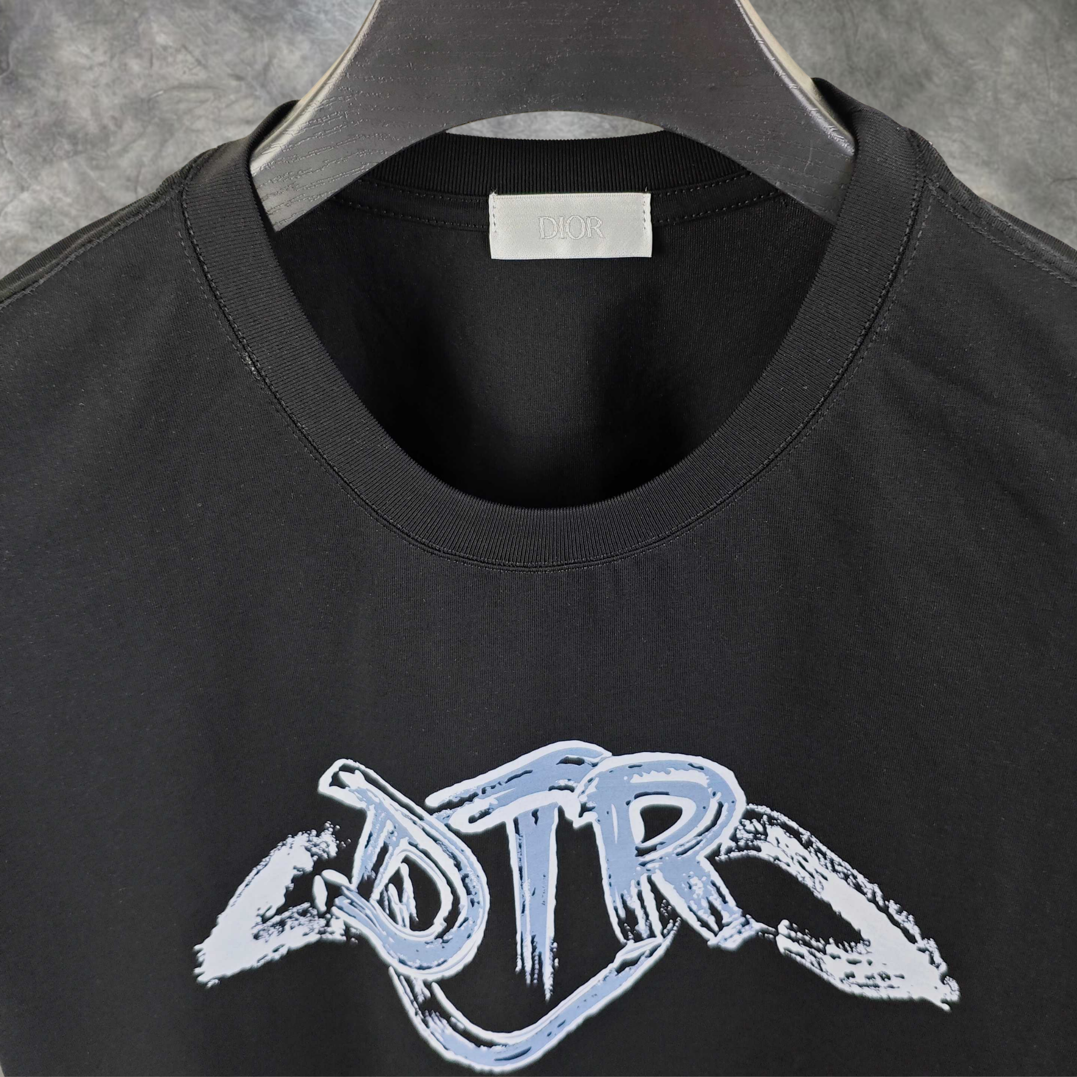 Elvare Club® T-shirt