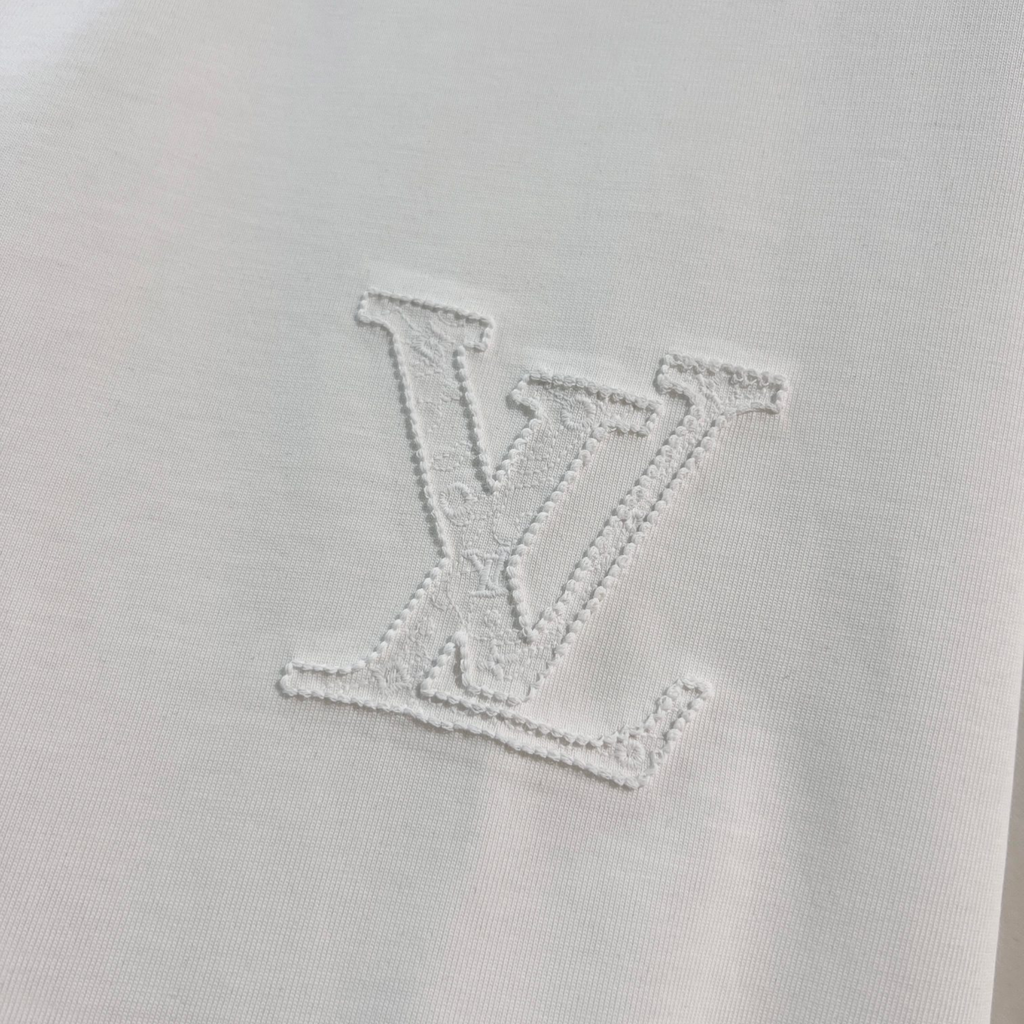 Elvare Club® T-shirt