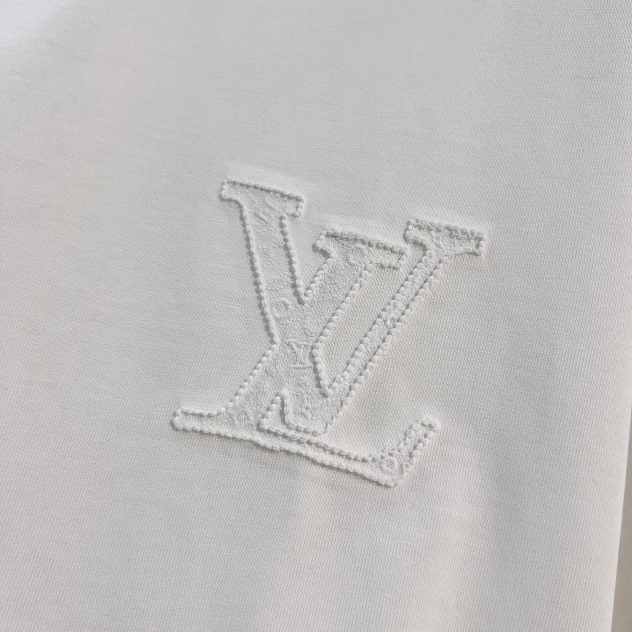 Elvare Club® T-shirt