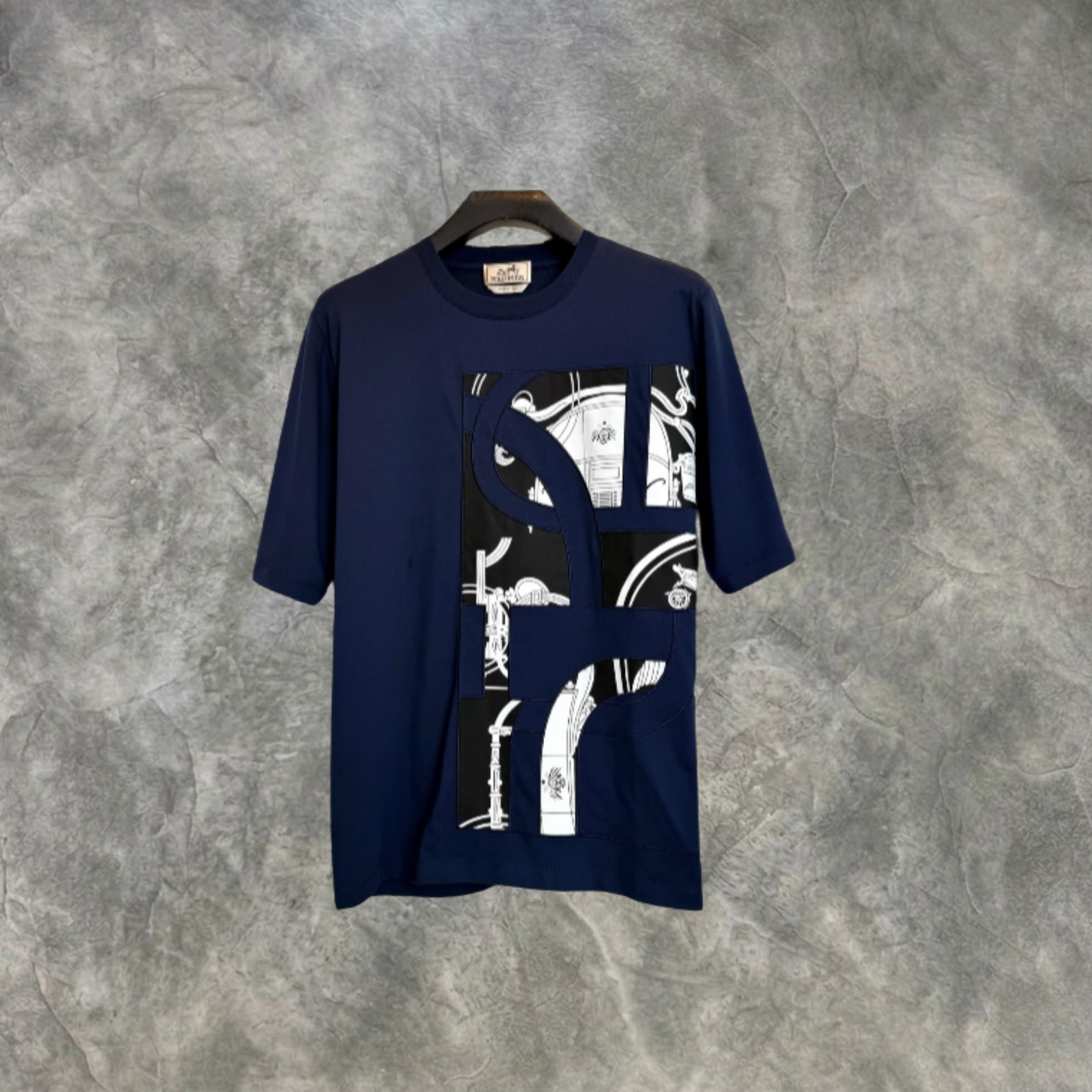 Elvare Club® T-Shirt