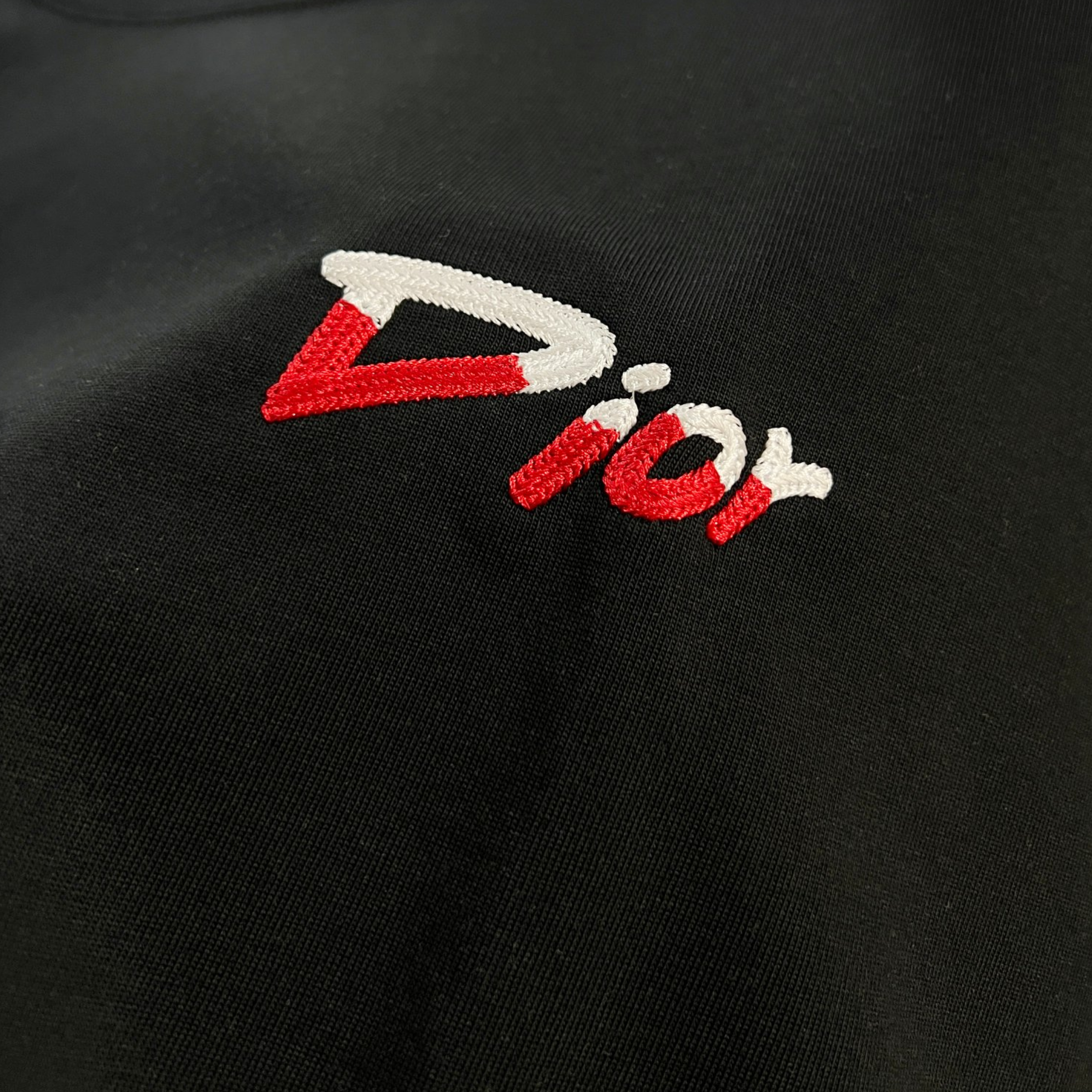Elvare Club® T-shirt