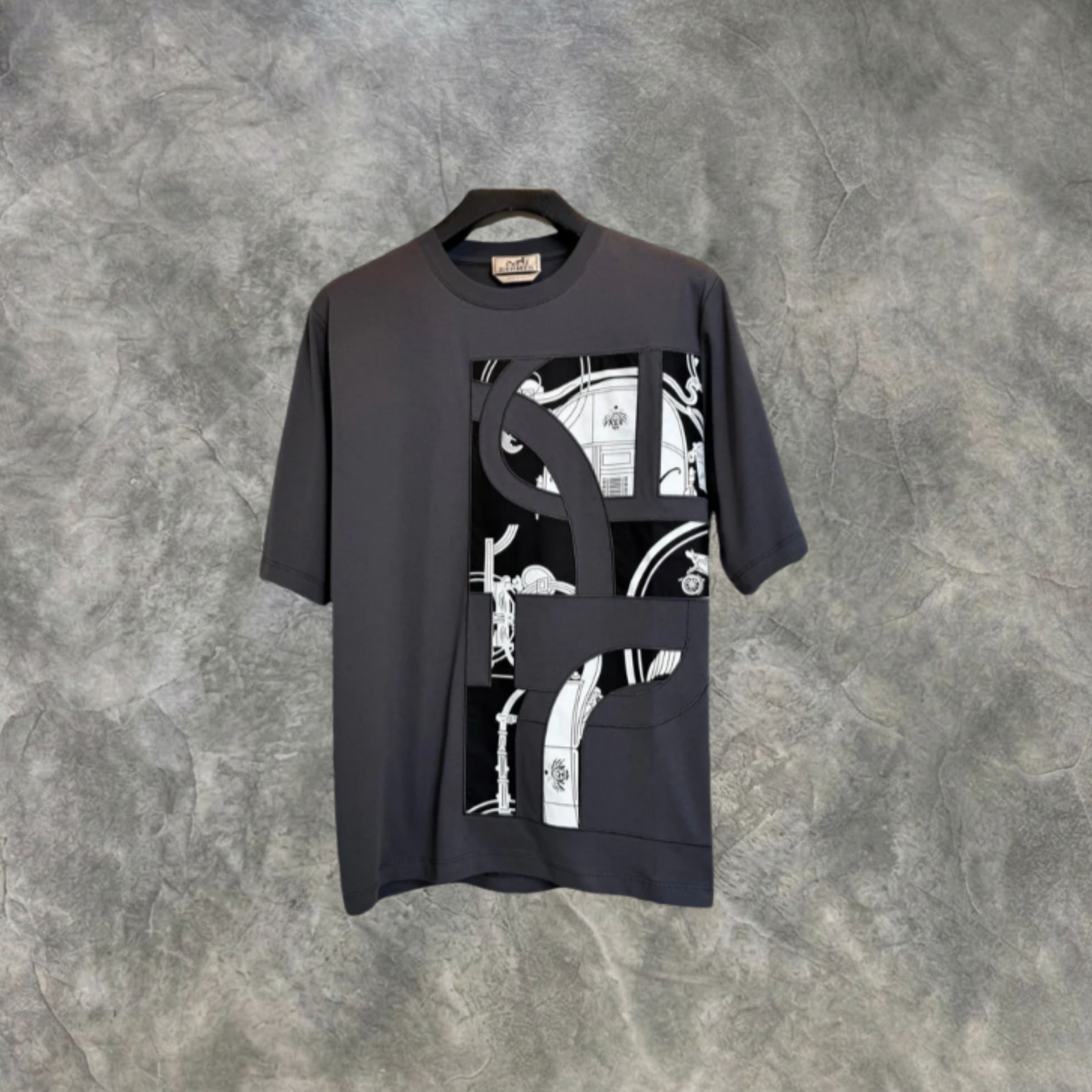 Elvare Club® T-Shirt