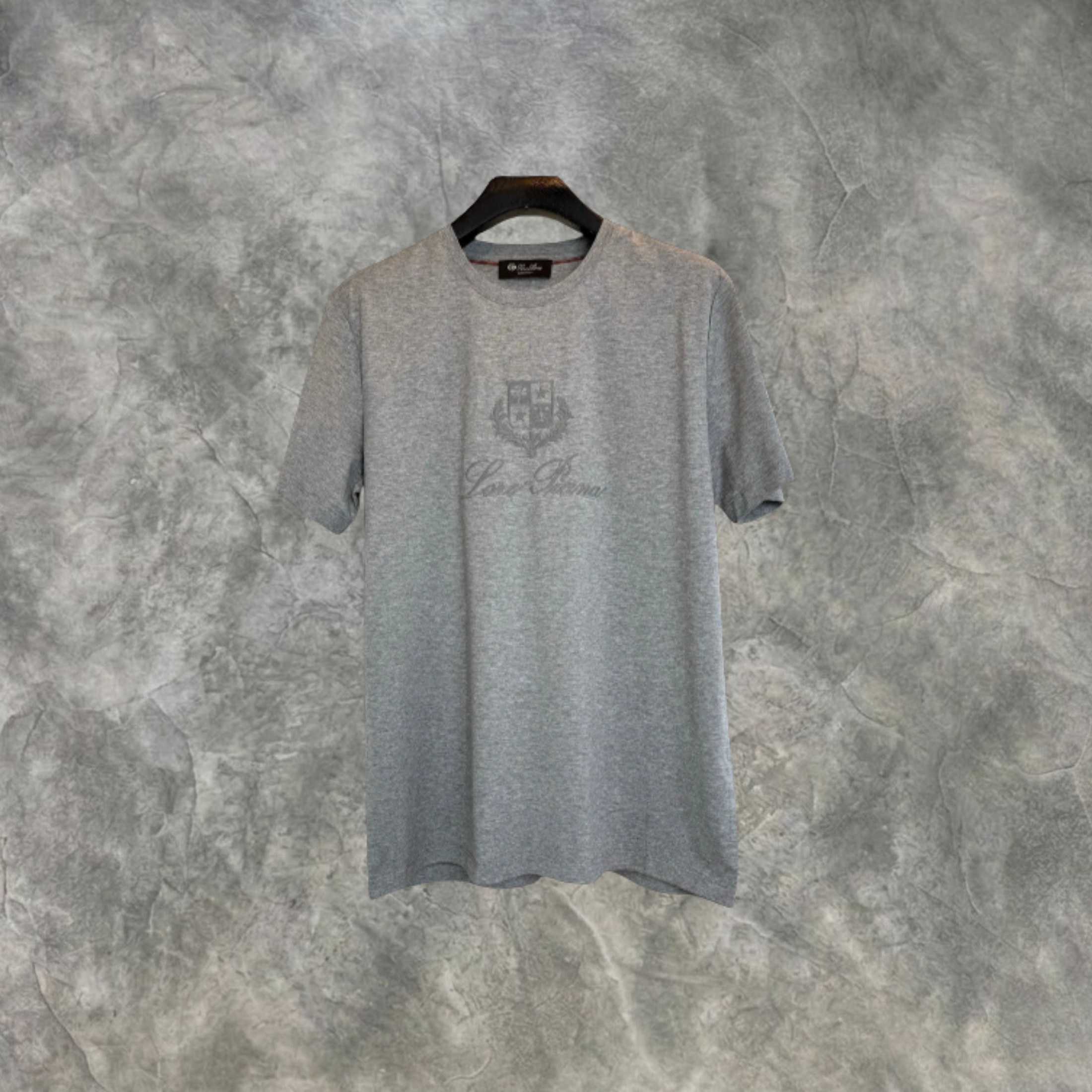 Elvare Club® T-Shirt
