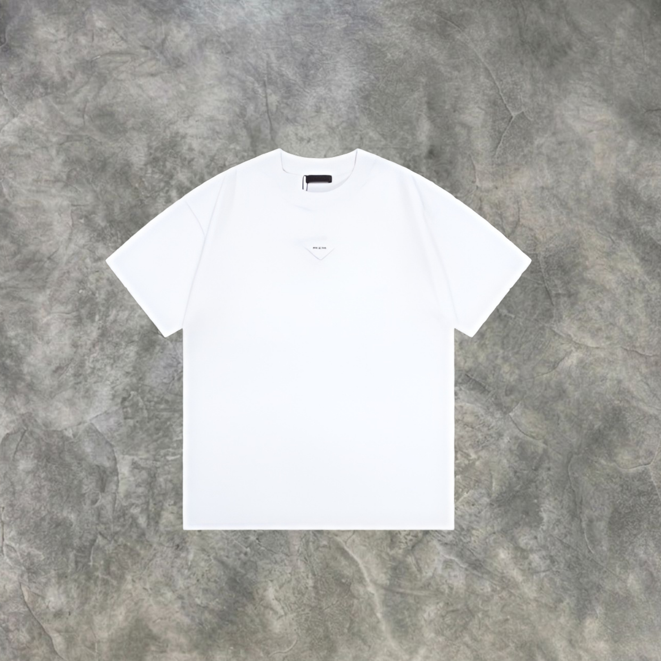 Elvare Club® T-Shirt