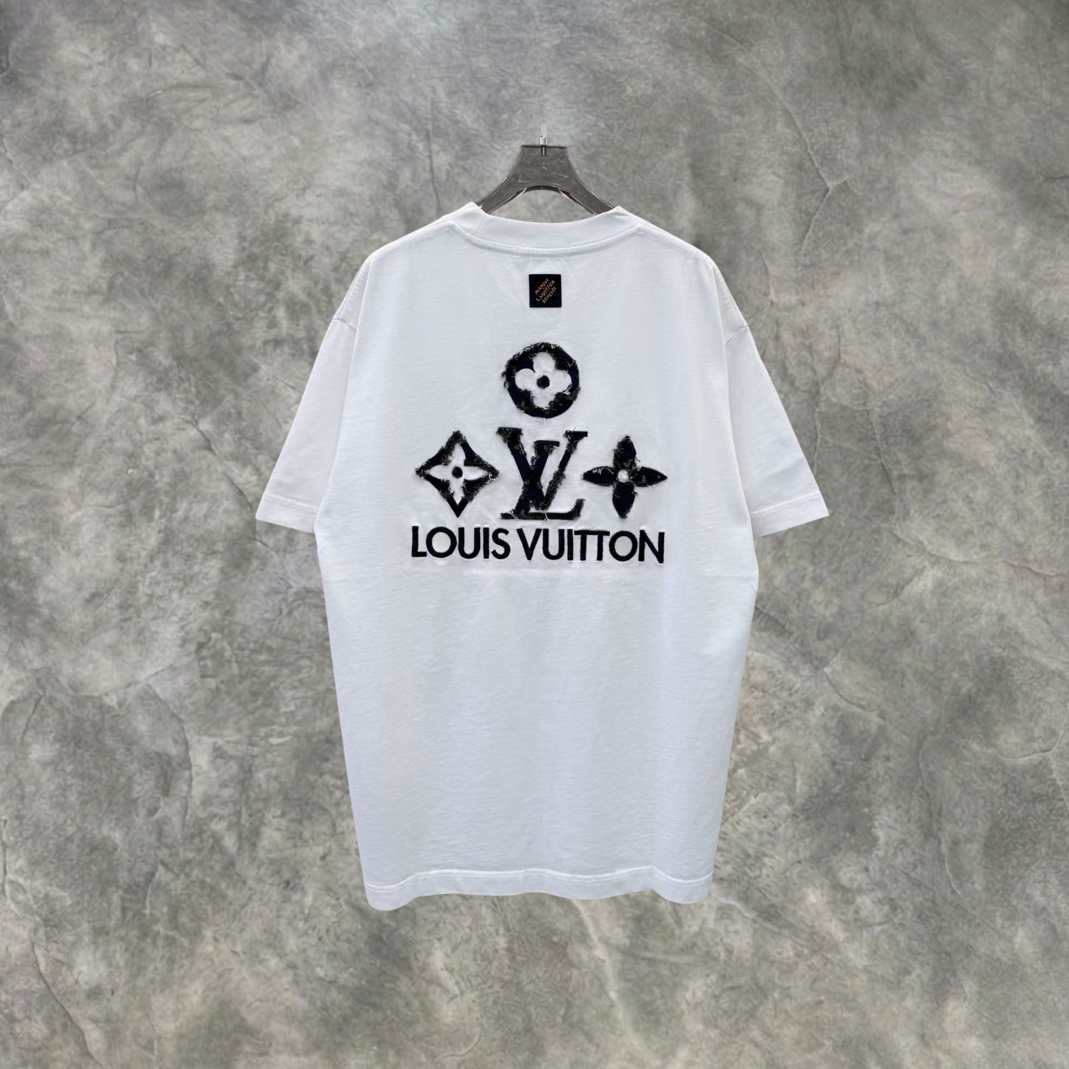 Elvare Club® T-Shirt