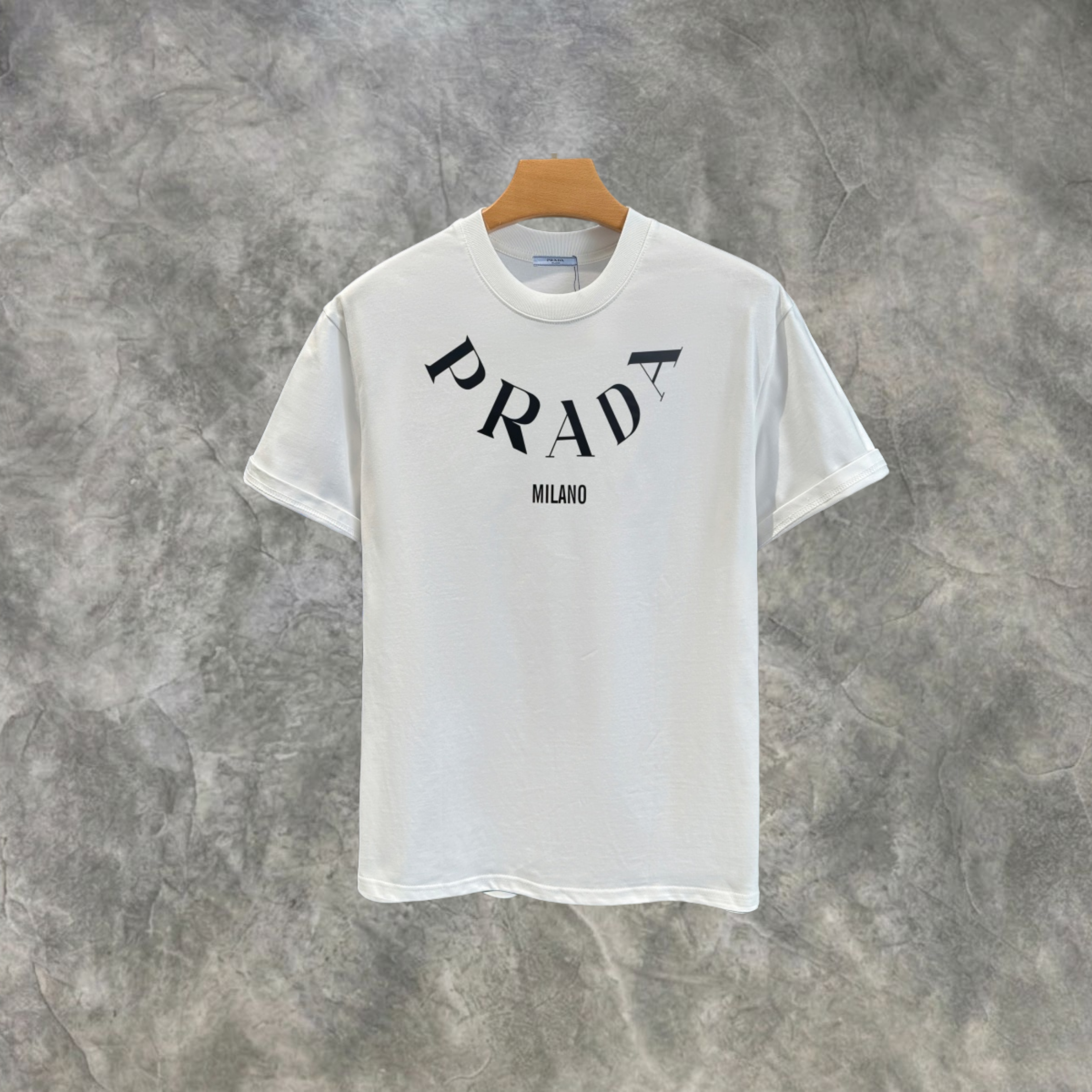 Elvare Club® T-Shirt