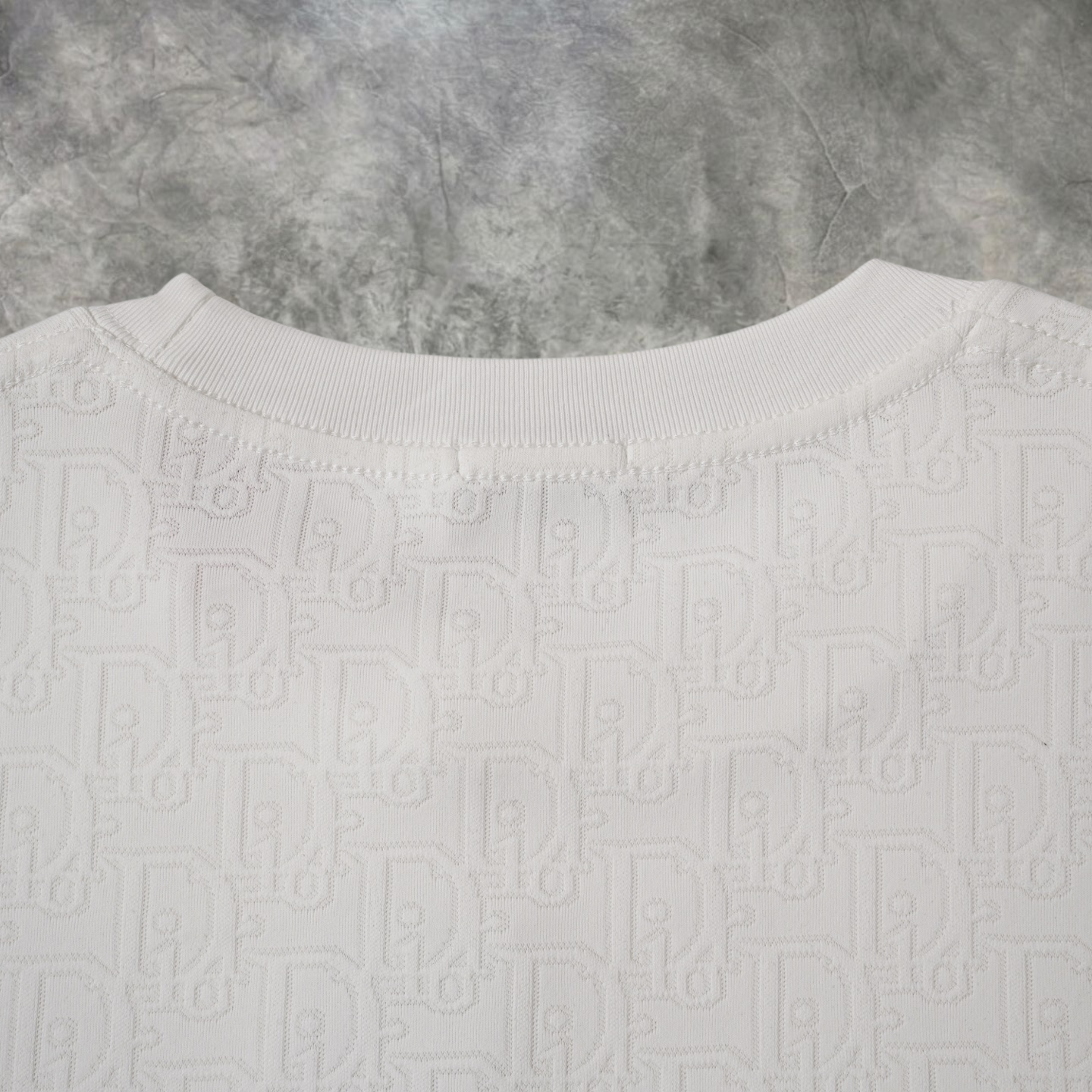 Elvare Club® T-Shirt