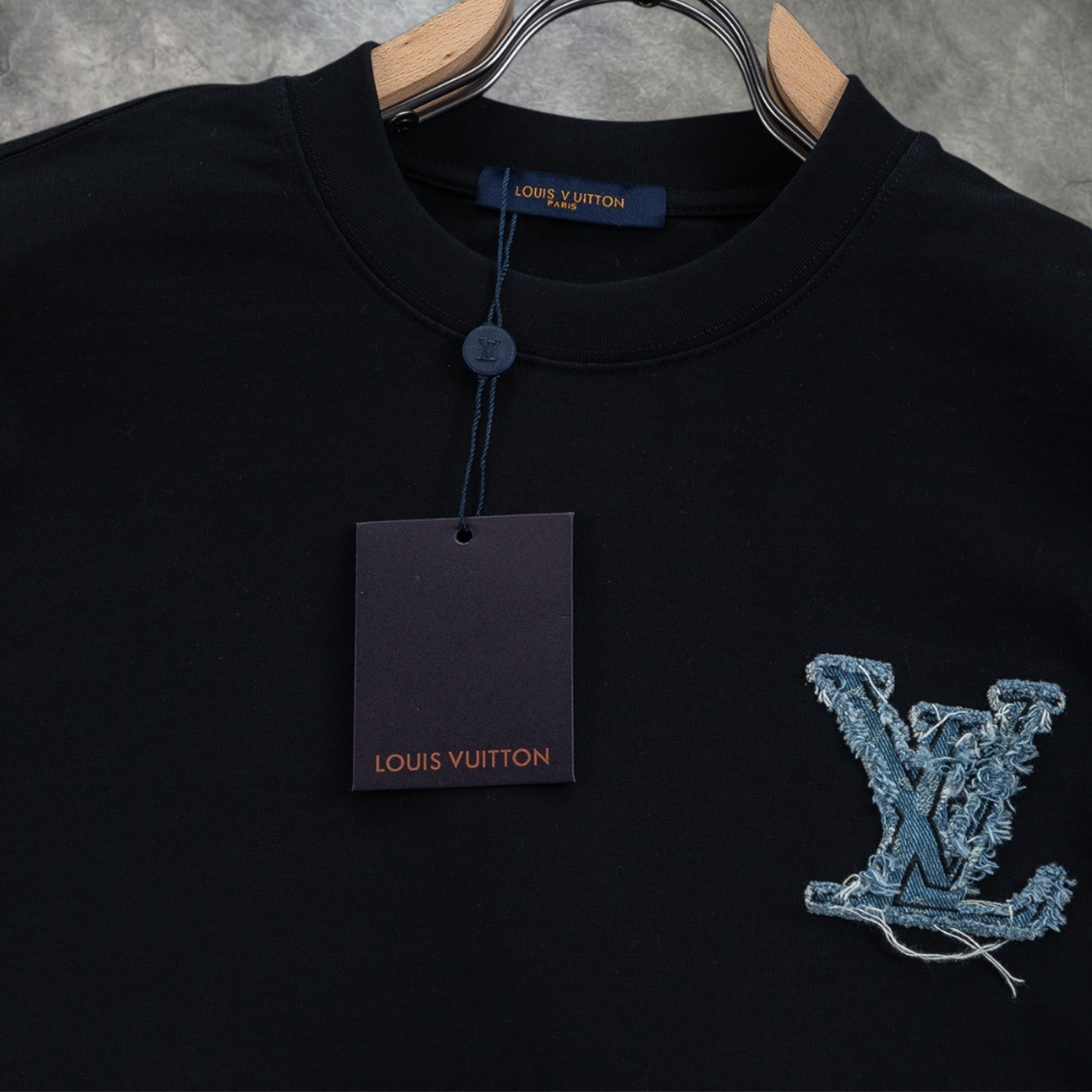 Elvare Club® T-Shirt