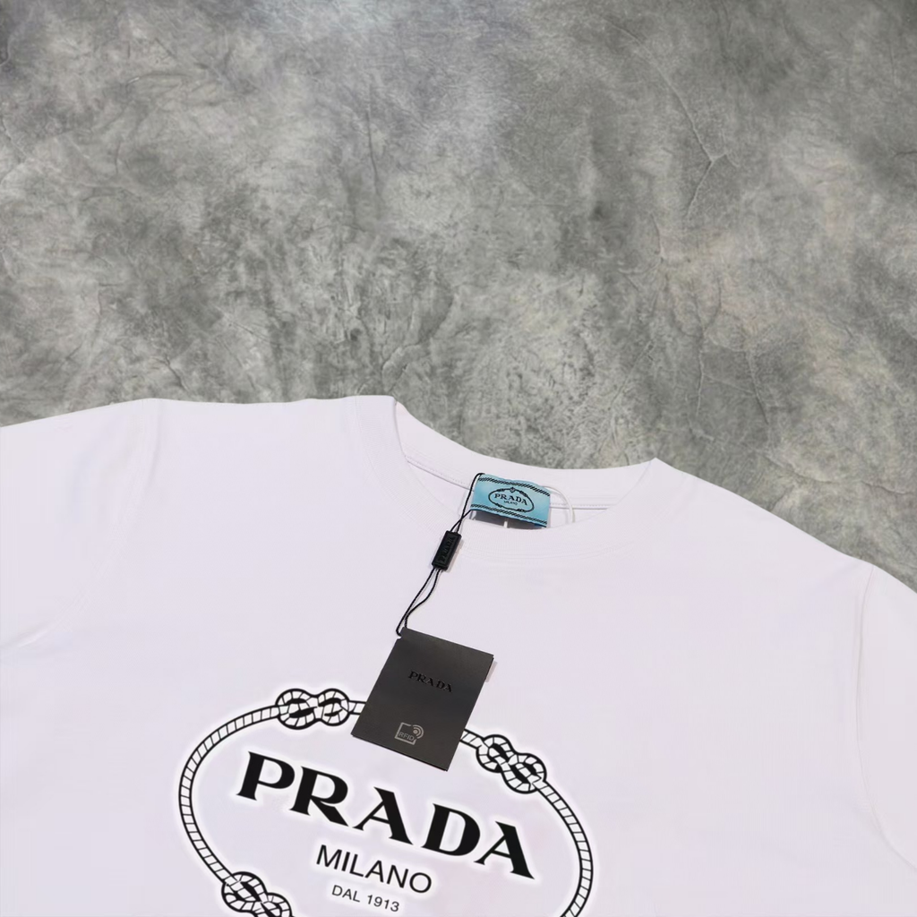 Elvare Club® T-shirt