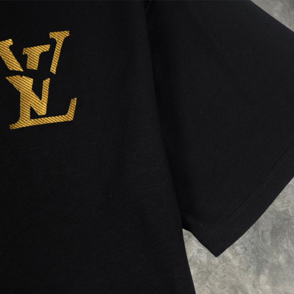 Elvare Club® T-shirt
