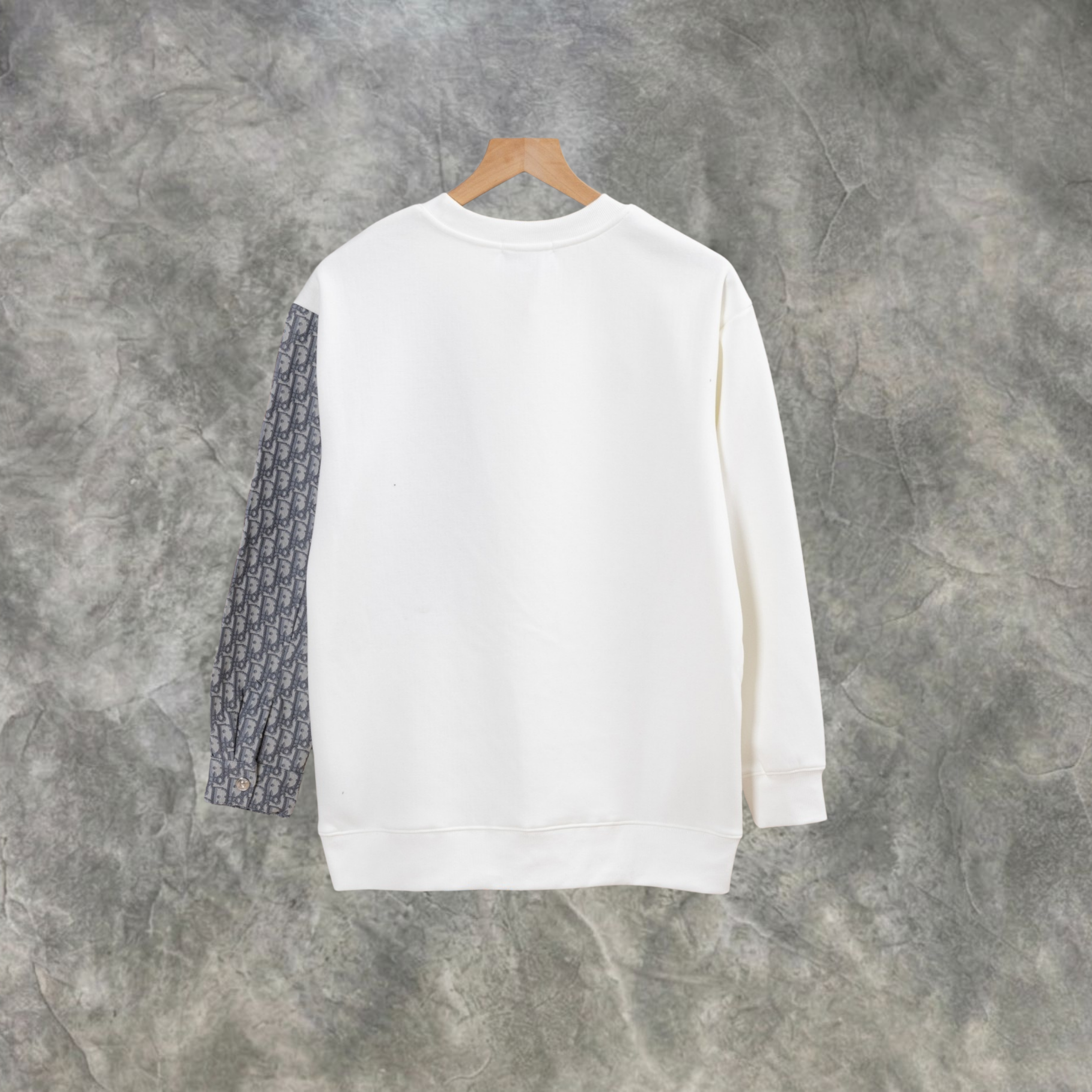 Elvare Club® Sweater