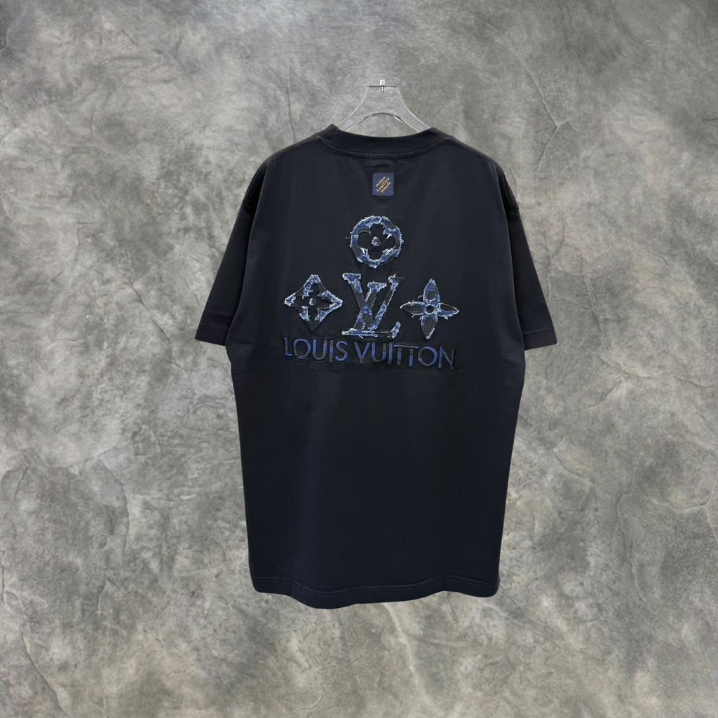 Elvare Club® T-Shirt