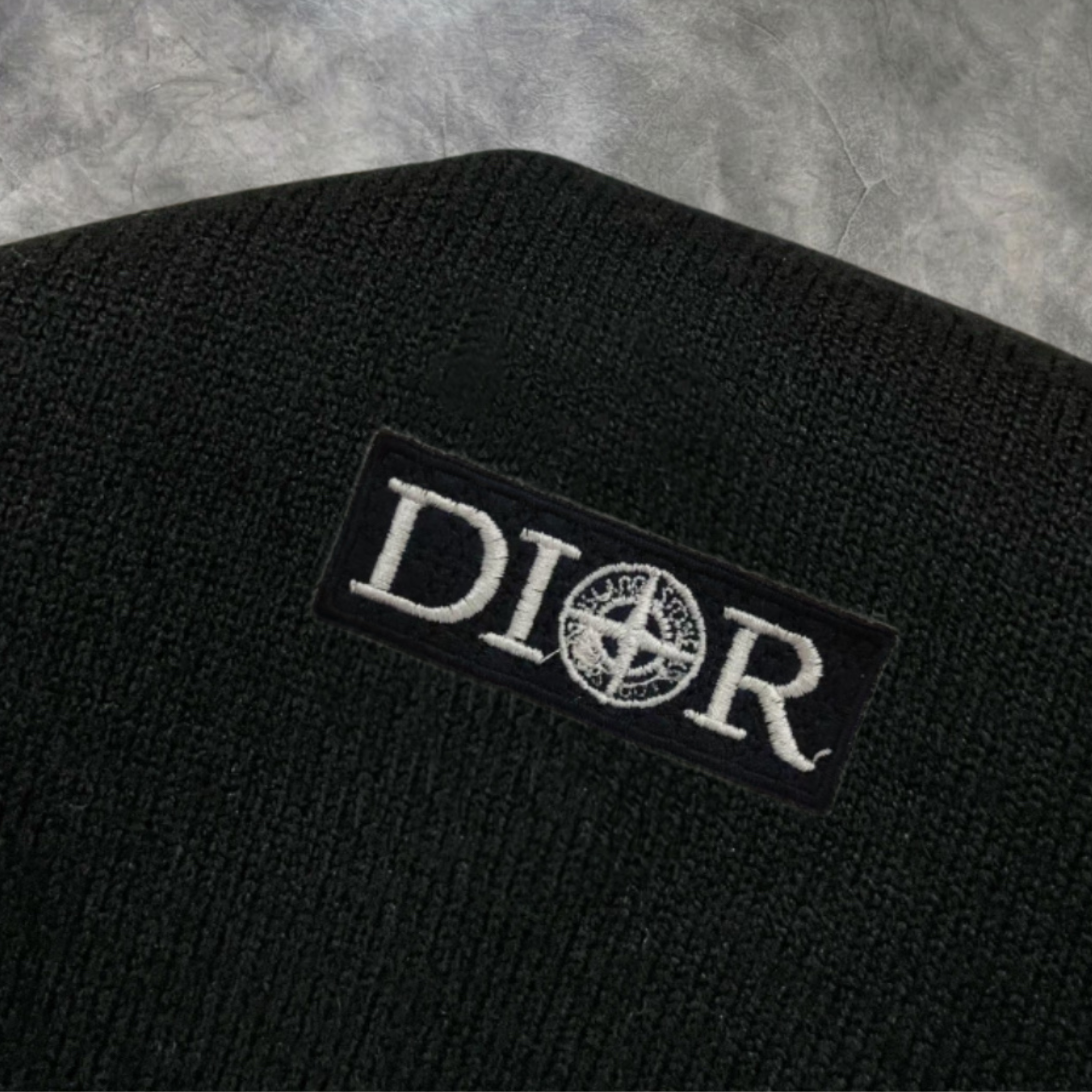 Elvare Club® Sweater