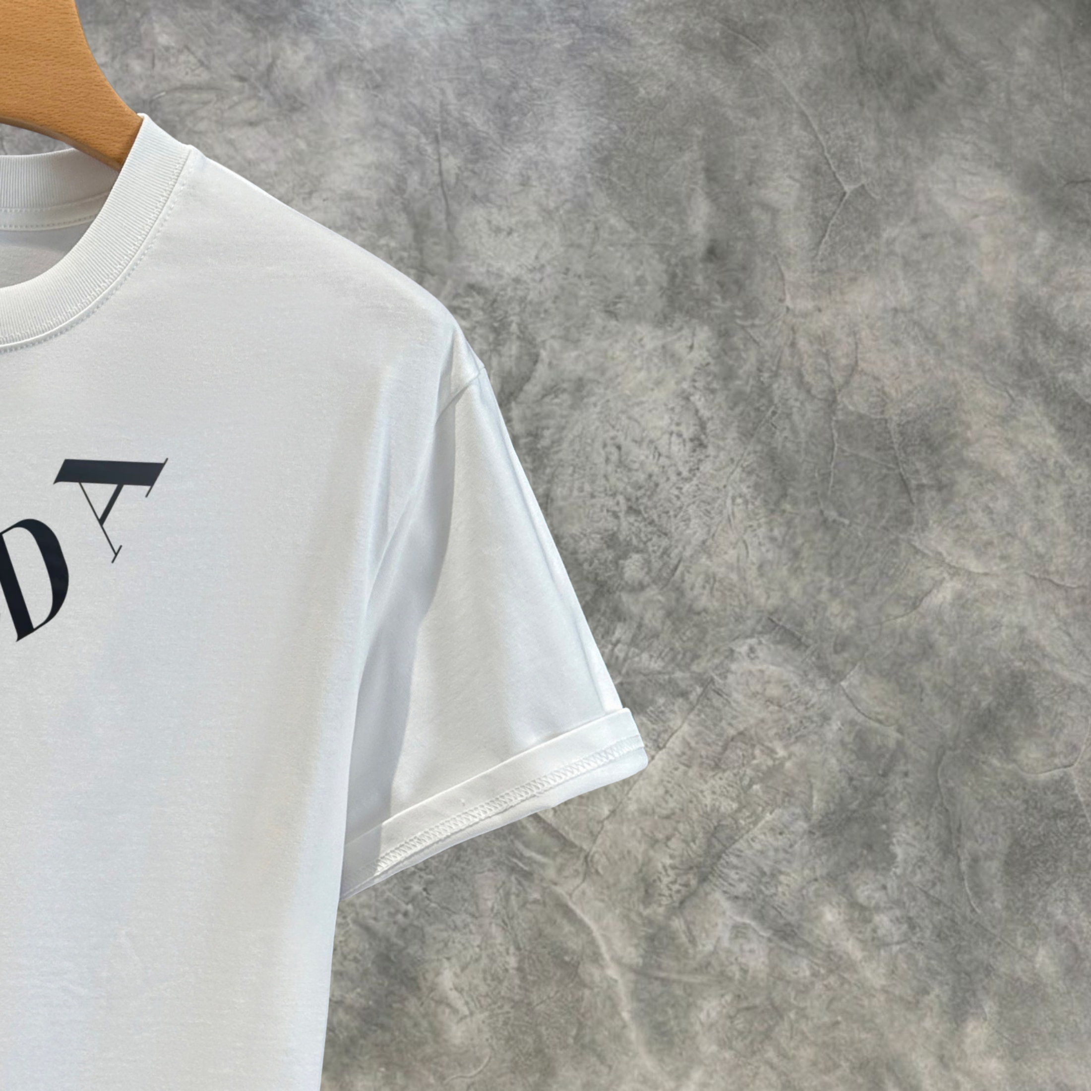 Elvare Club® T-Shirt