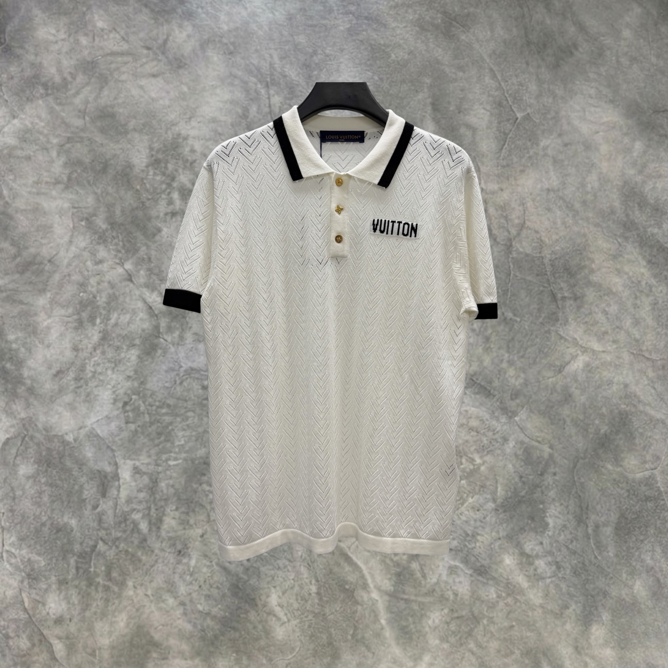 Elvare Club® T-Shirt