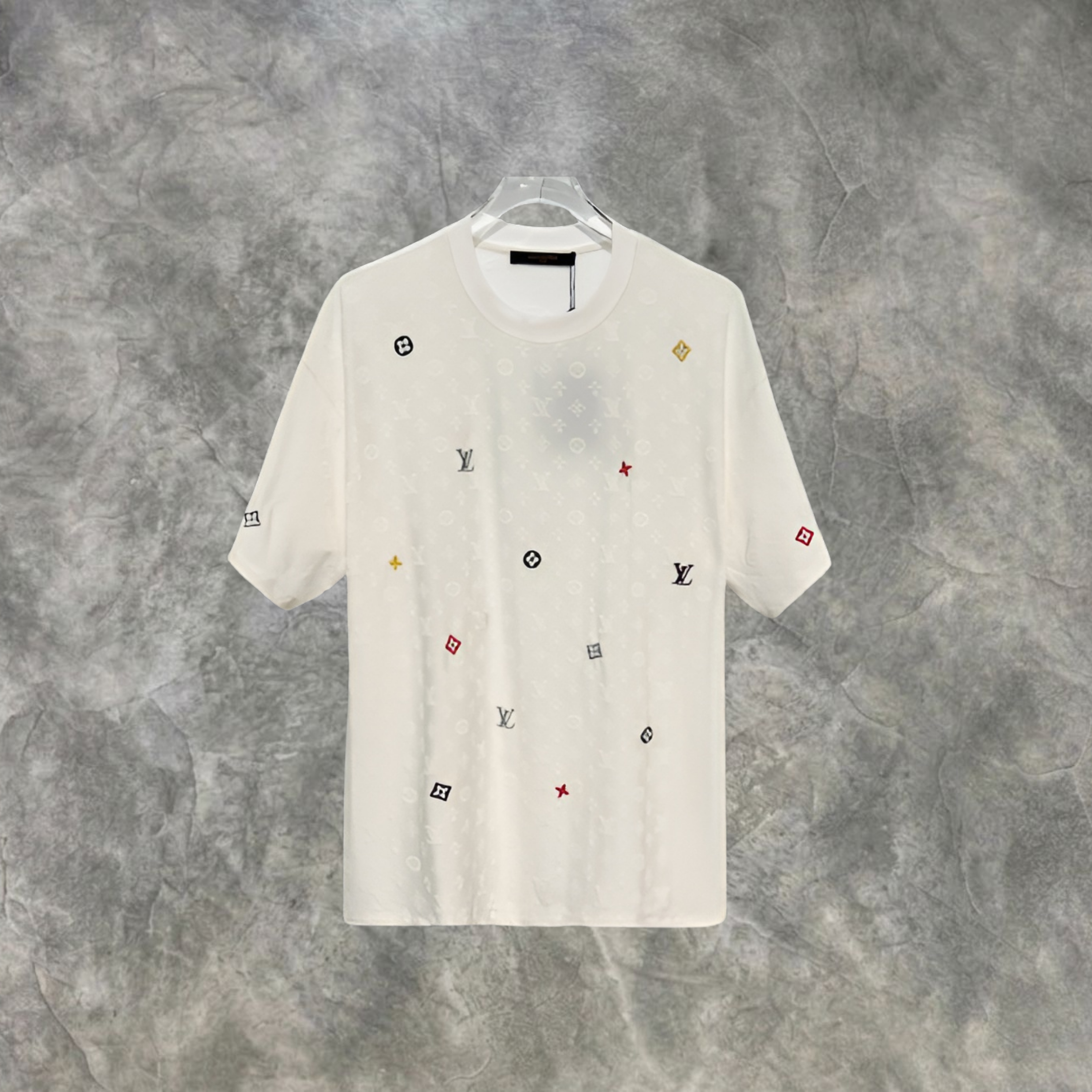 Elvare Club® T-Shirt