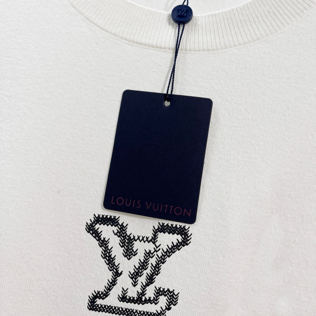 Elvare Club® T-Shirt