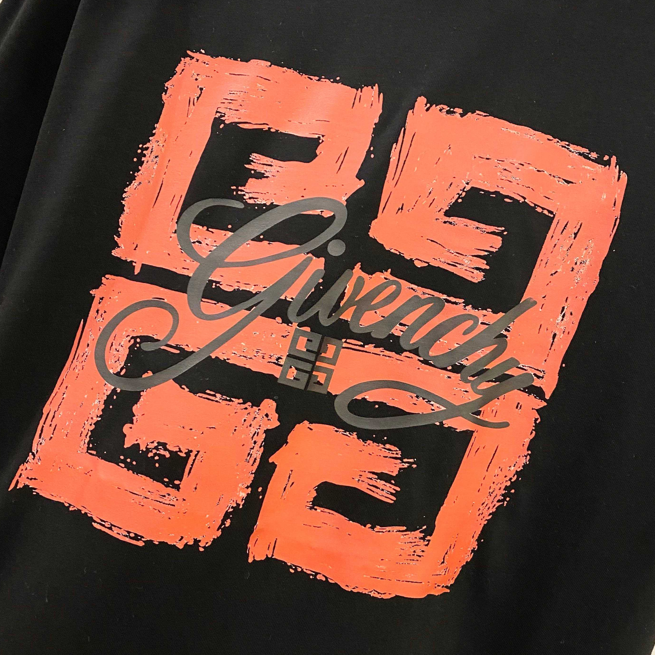 Elvare Club® T-shirt