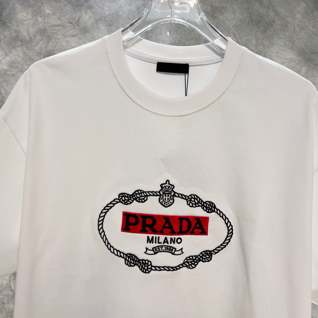Elvare Club® T-Shirt