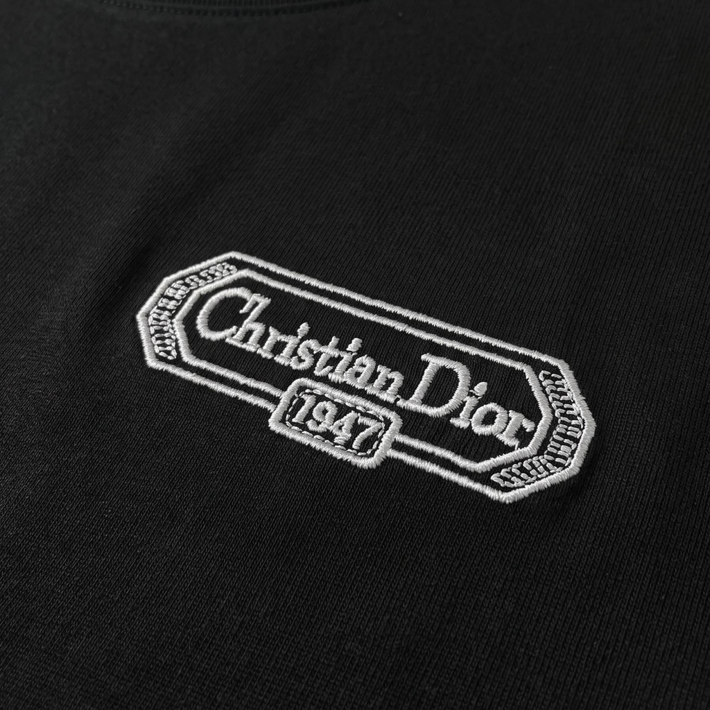 Elvare Club® T-shirt
