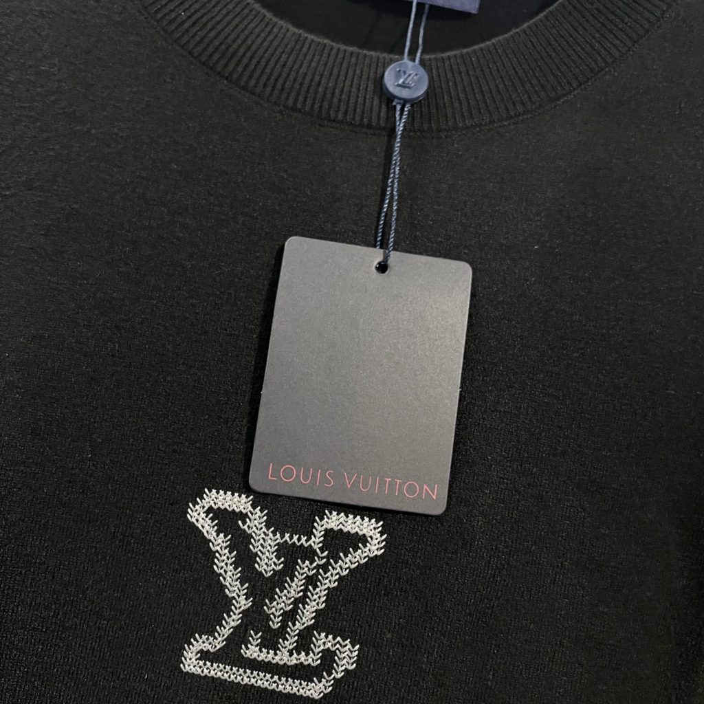 Elvare Club® T-Shirt