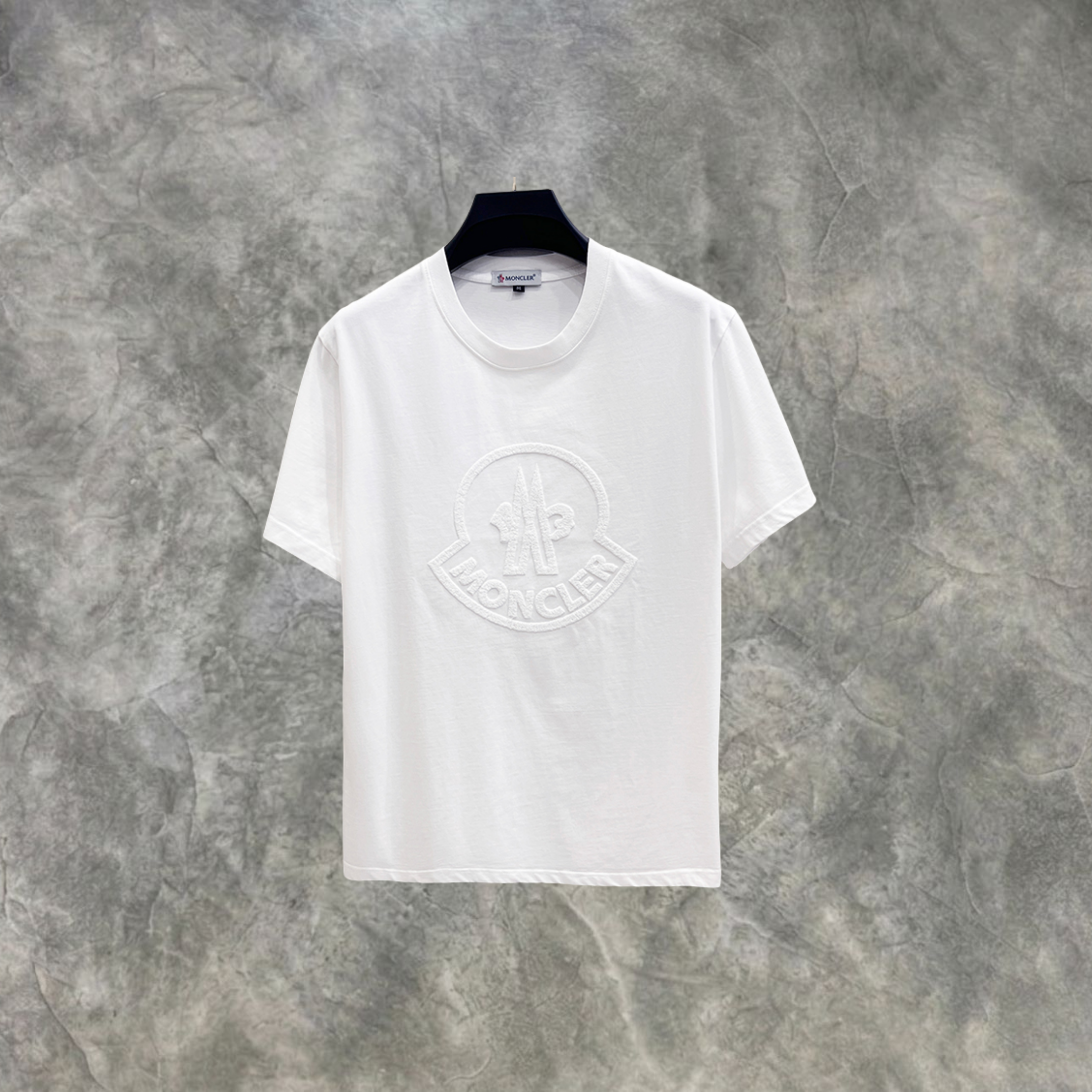 Elvare Club® T-Shirt